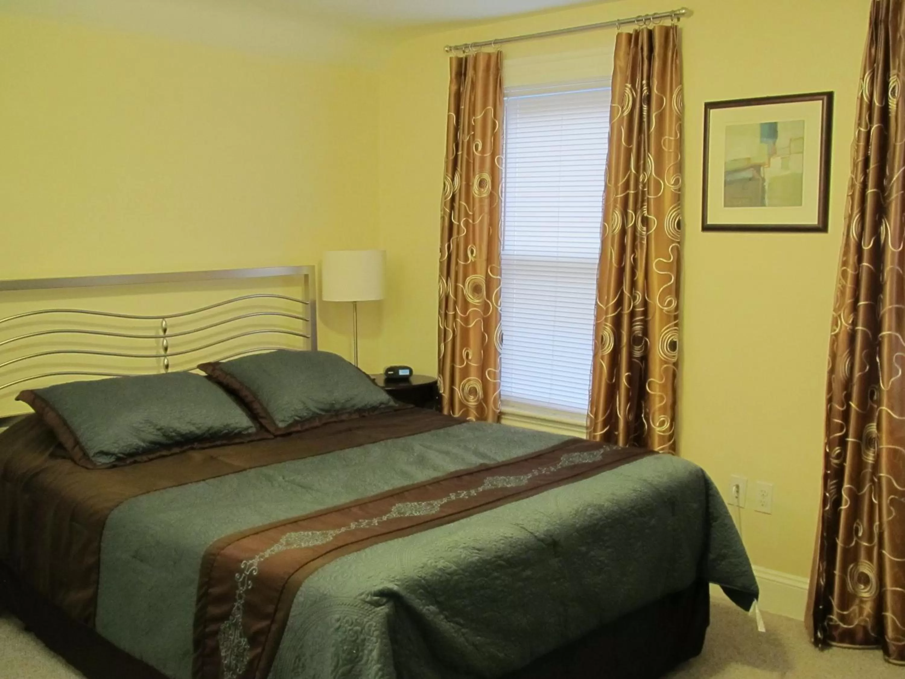 Bed in Bowers House Bed and Breakfast