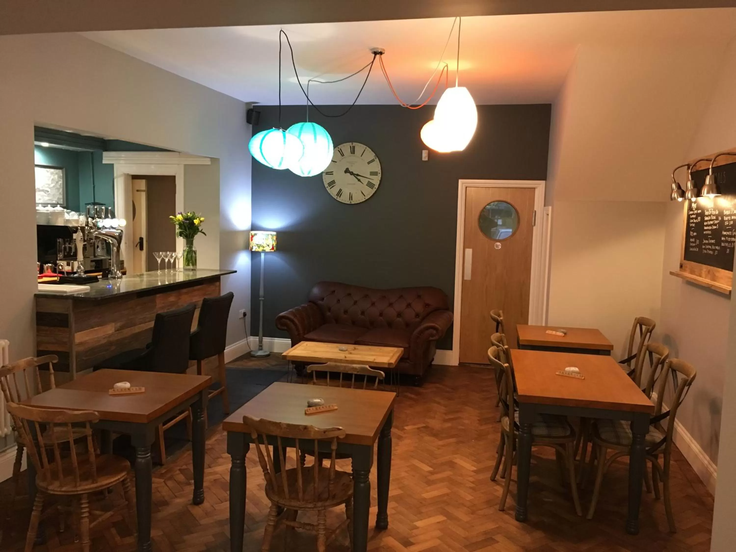 Restaurant/places to eat in Portreath Arms