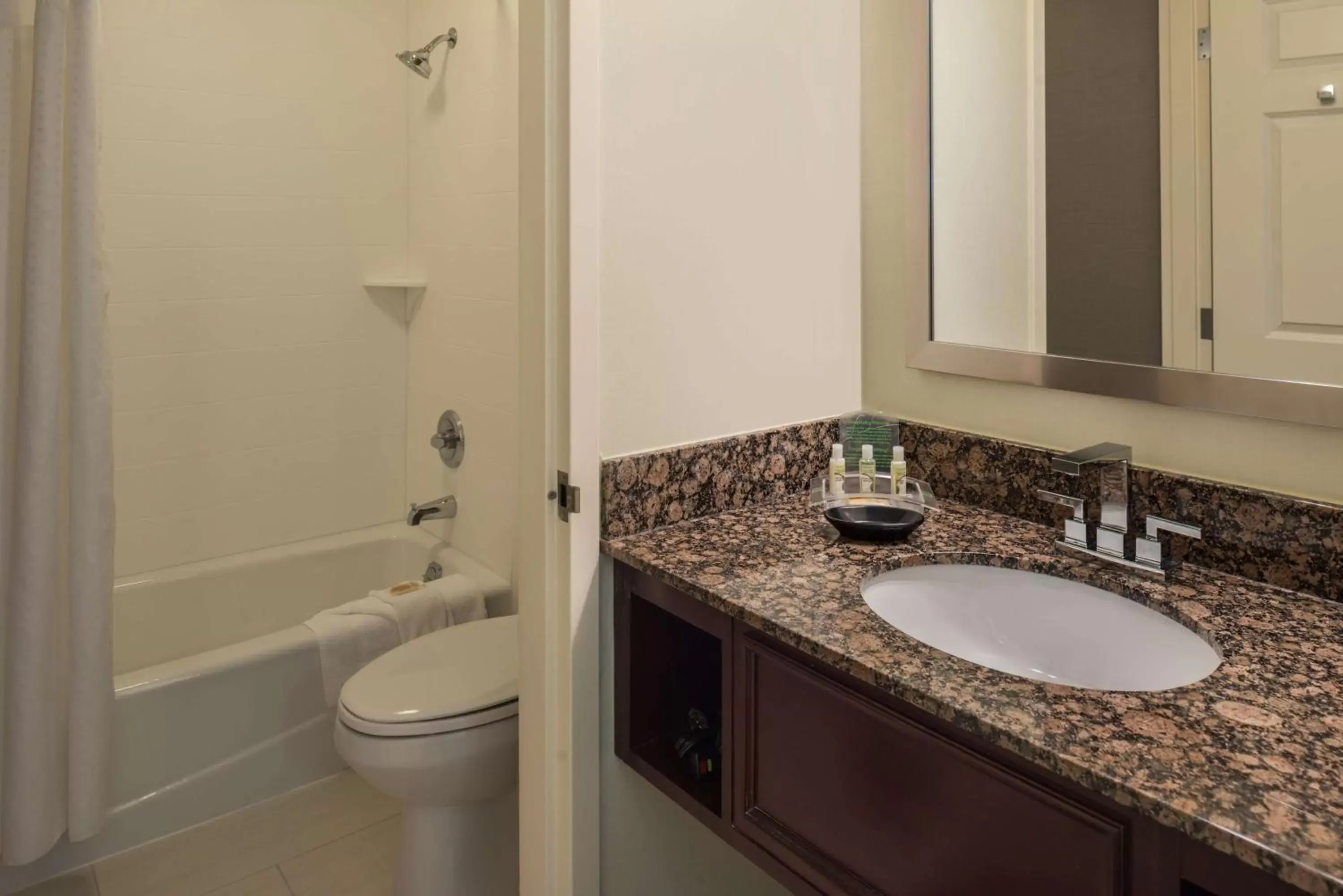 Deluxe Two Queens with Roll-In Shower - Mobility Accessible in Sonesta Chicago O'Hare Airport Rosemont Deluxe Two Queens with Roll-In Shower - Mobility Accessible in Sonesta Chicago O'Hare Airport Rosemont