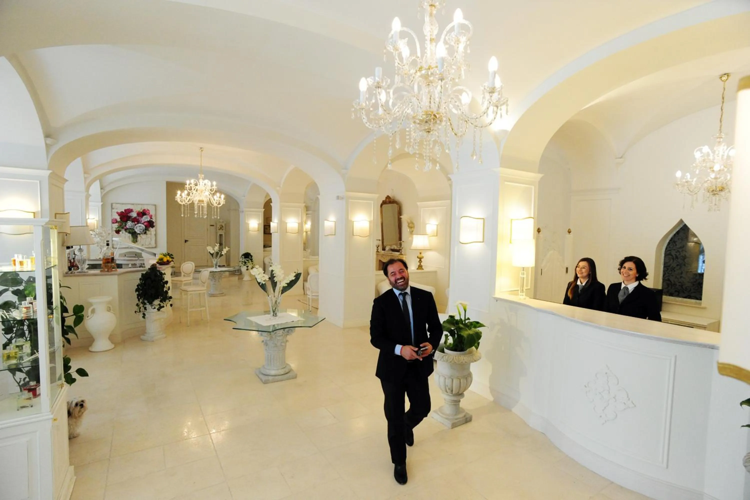 Staff in Minori Palace