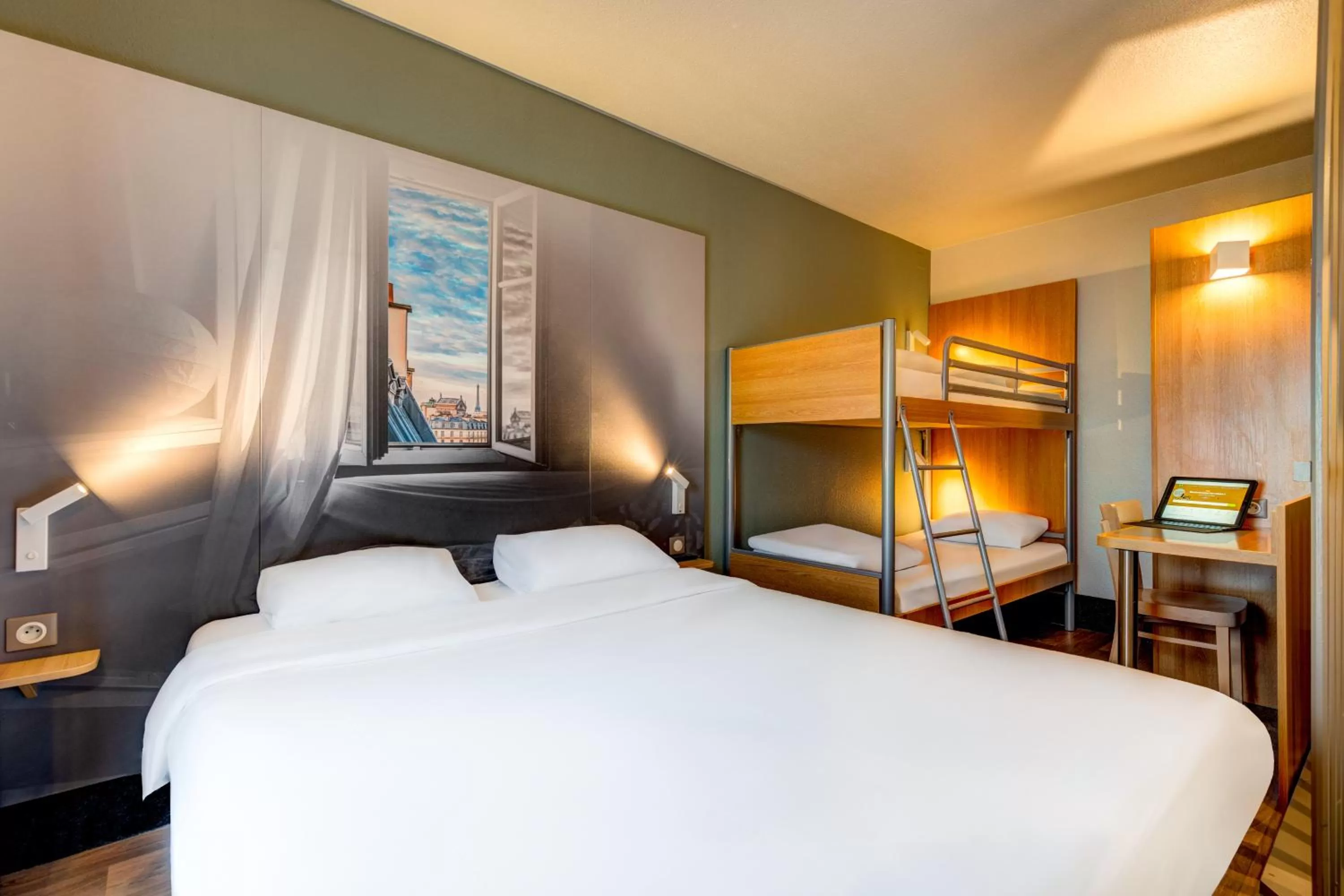 Bedroom, Bed in B&B HOTEL Saint-Witz