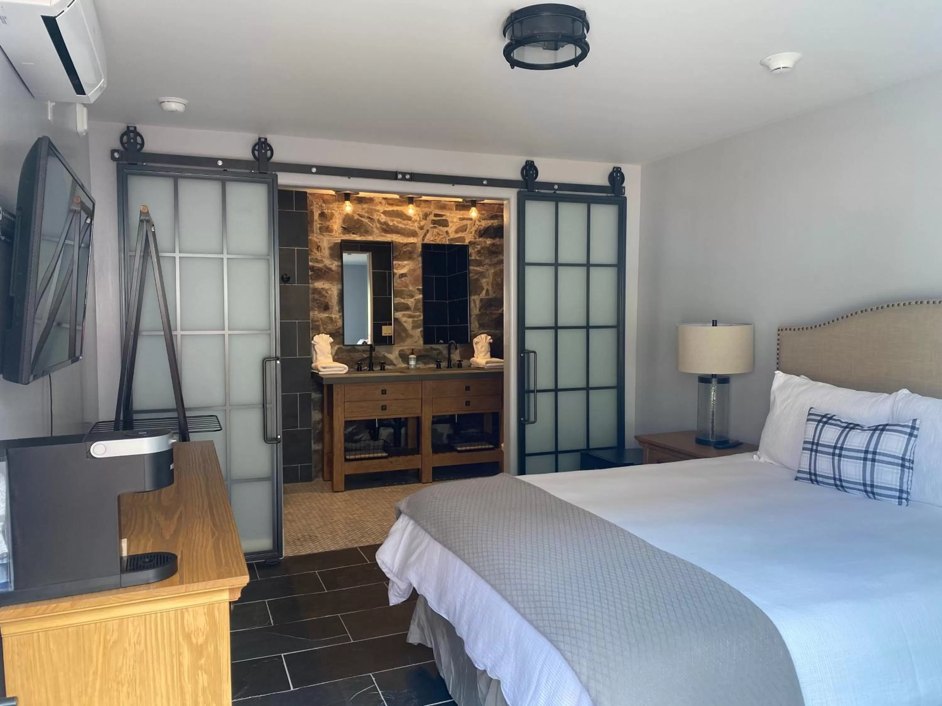 Bed in Imogene Hotel