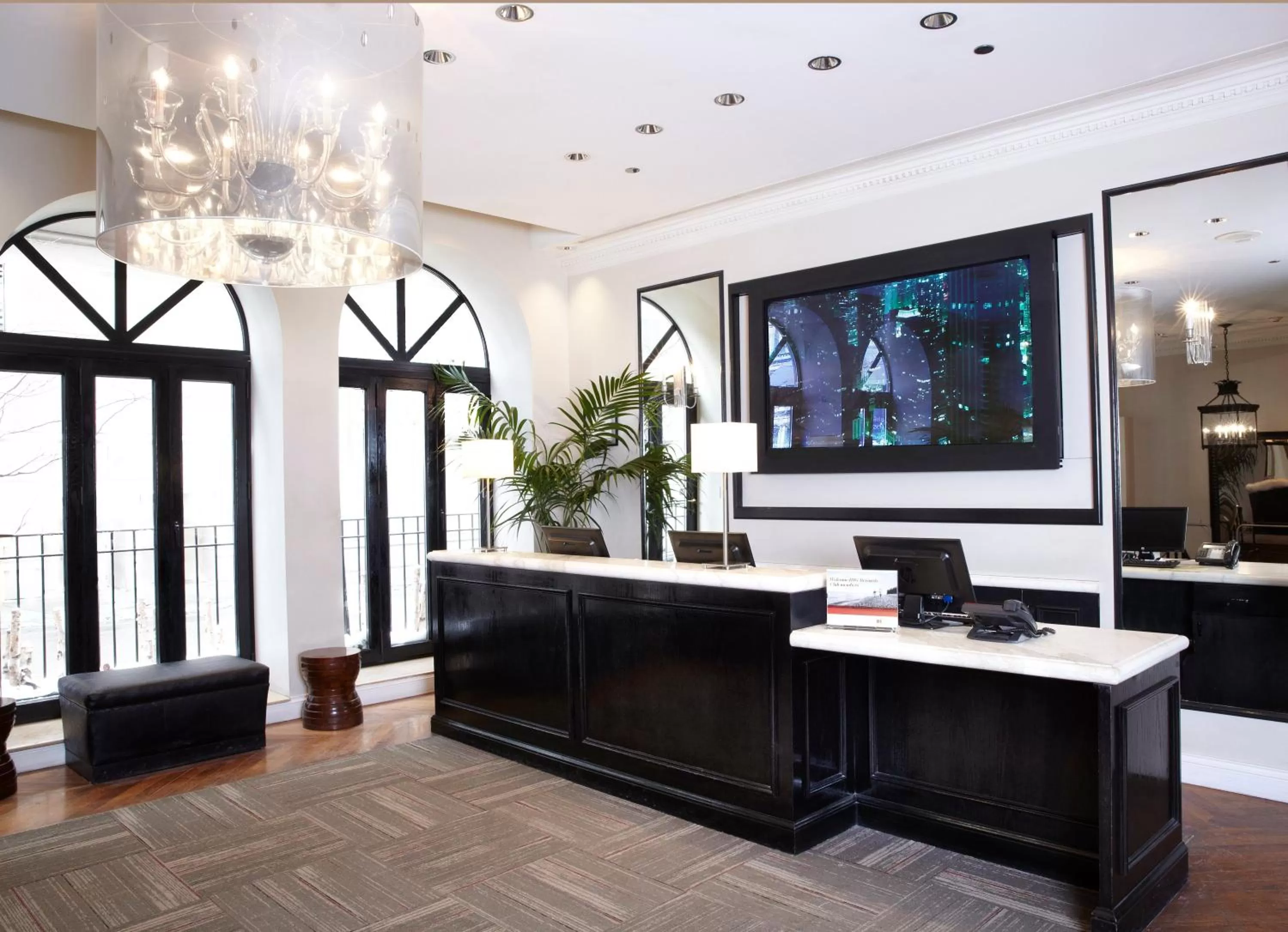 Lobby or reception in Holiday Inn Express Chicago - Magnificent Mile by IHG