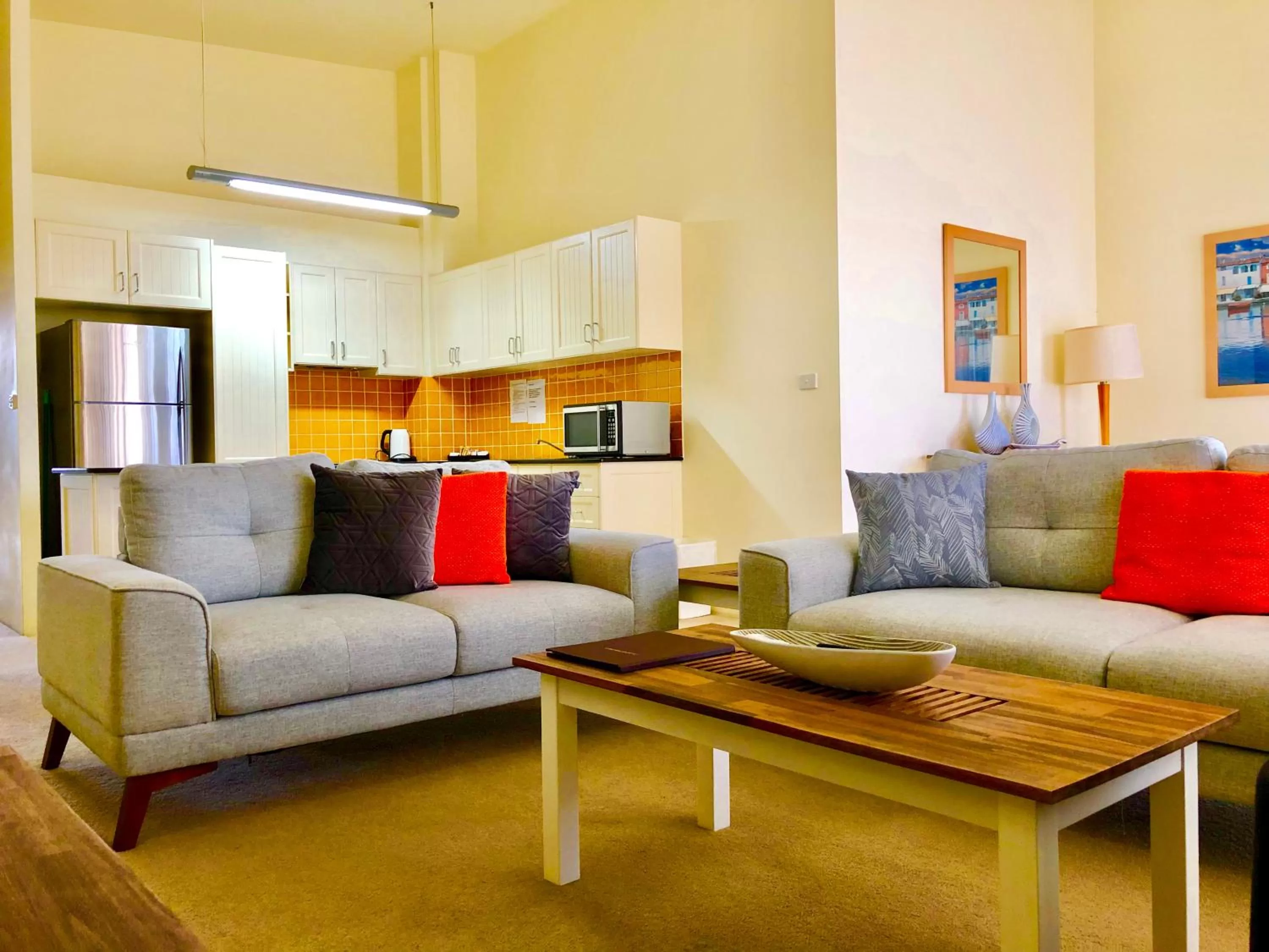 Boathouse Resort (Water Front)