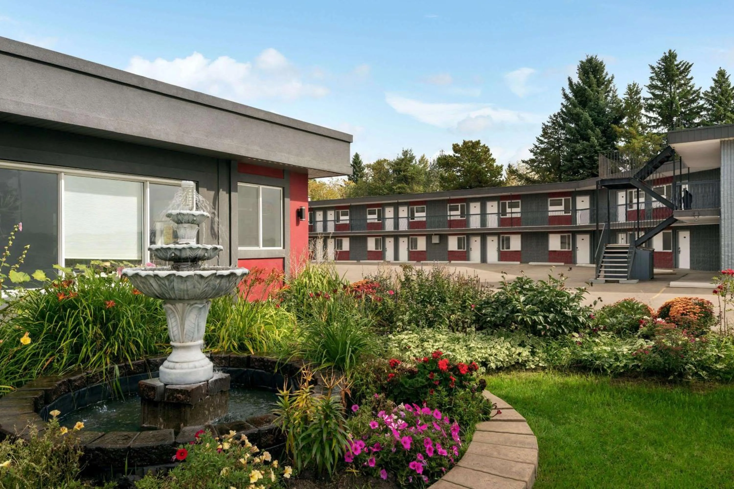 Property building in Thriftlodge Edmonton