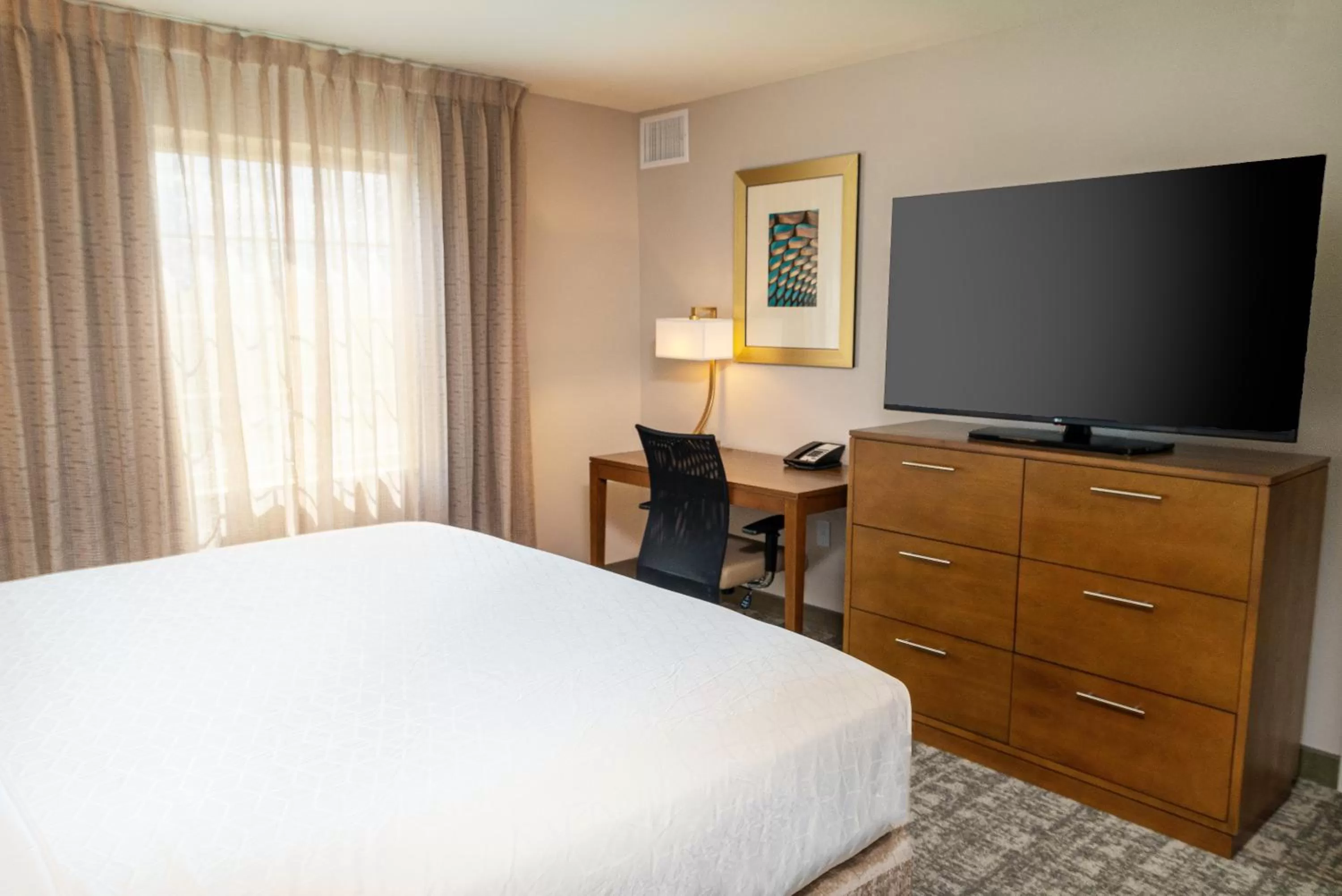 Photo of the whole room, Bed in Staybridge Suites - Nashville - Franklin by IHG