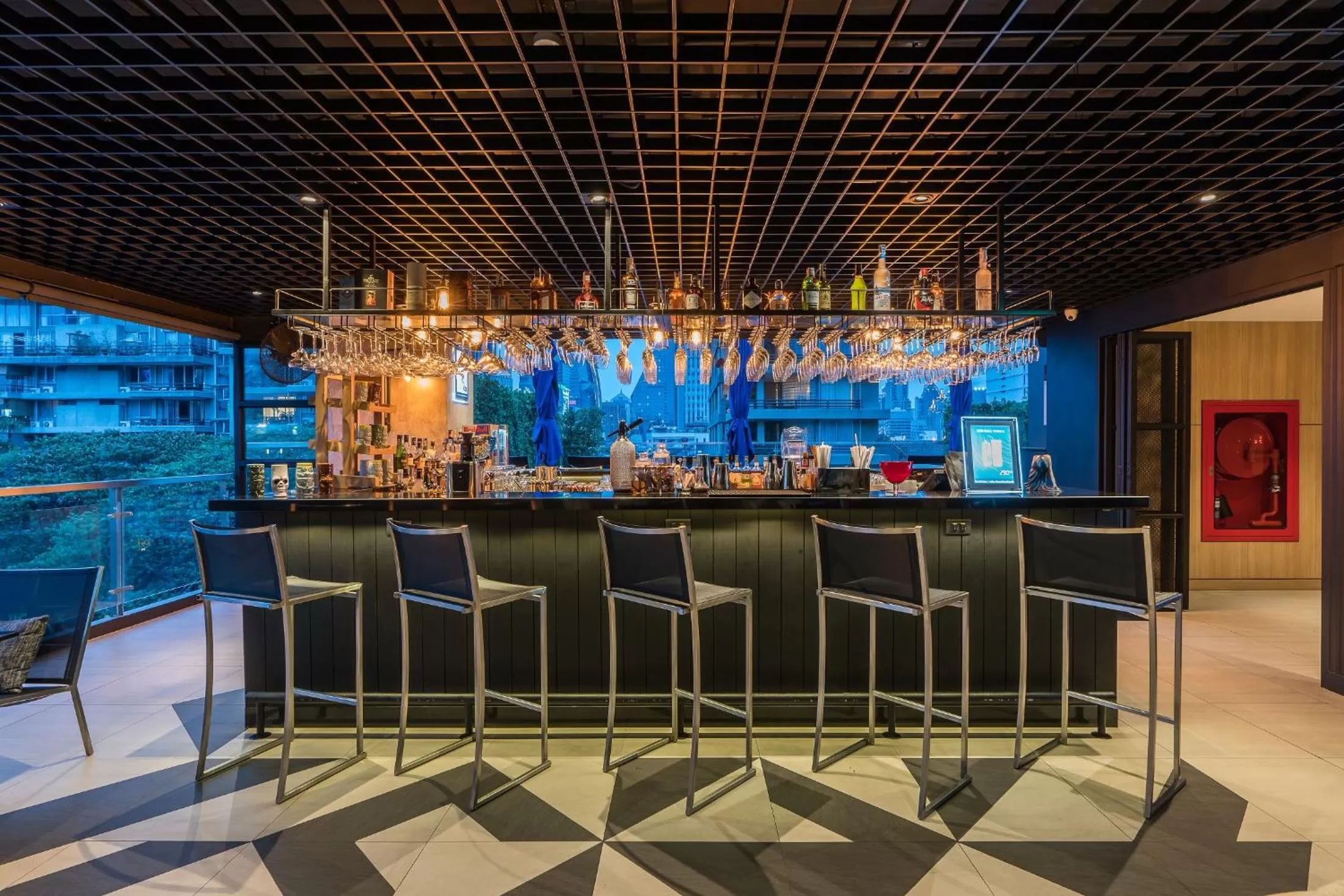 Lounge or bar in The Key Premier Hotel Sukhumvit Bangkok