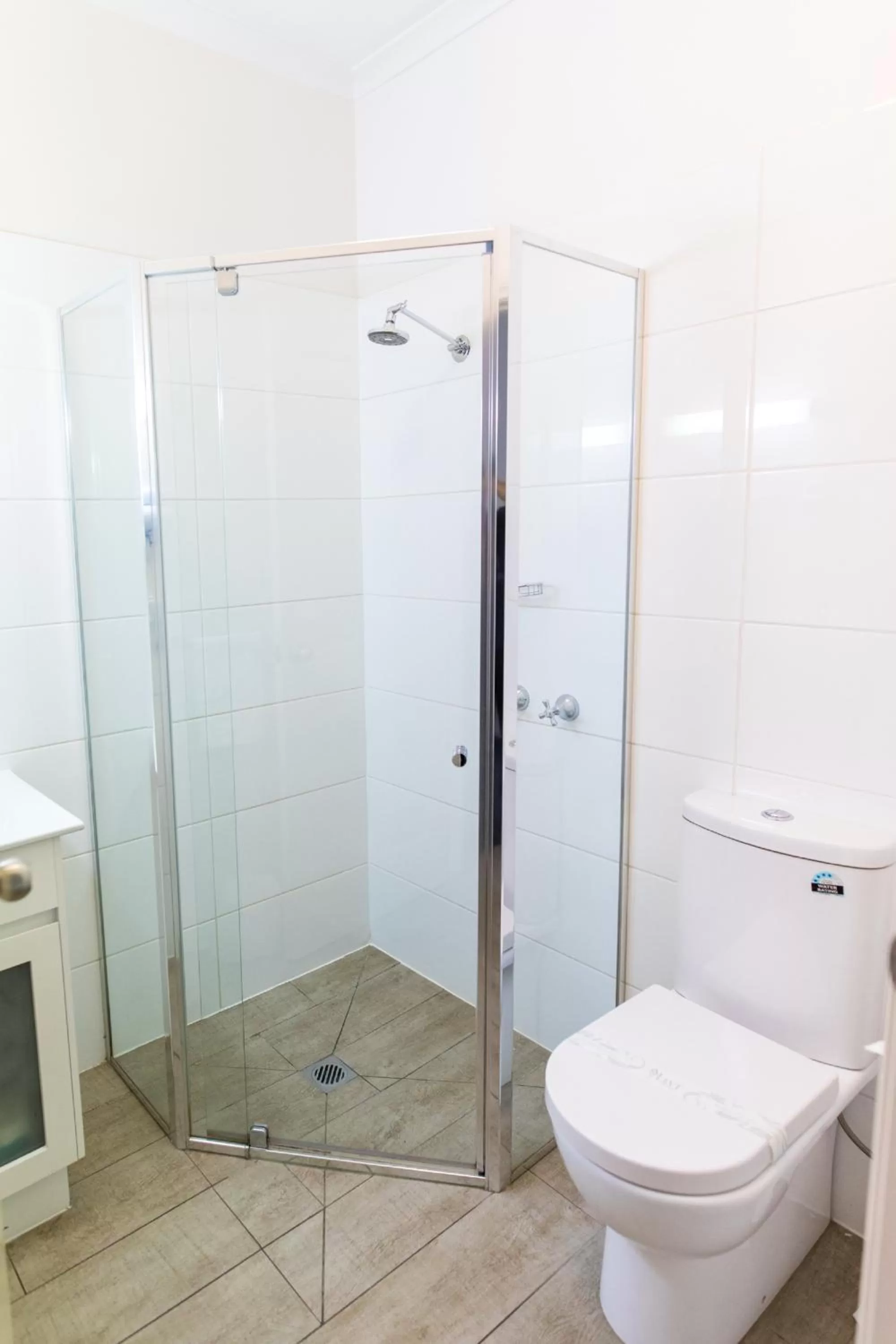 Bathroom in Best Western Mill Park Motor Inn