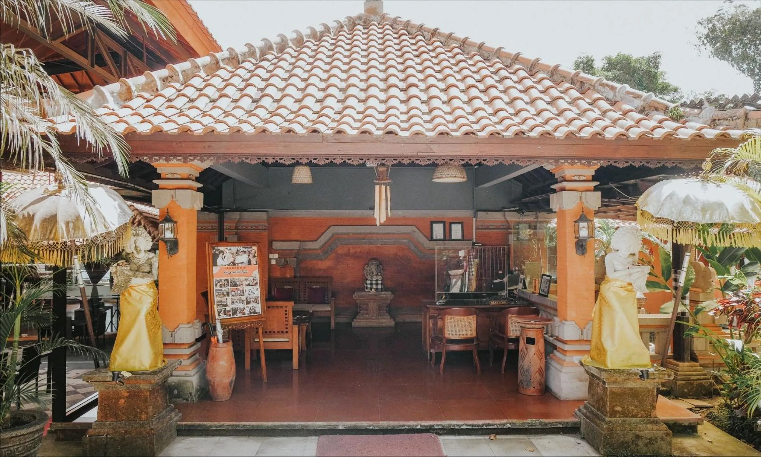 Living room in Ubud Hotel & Cottages