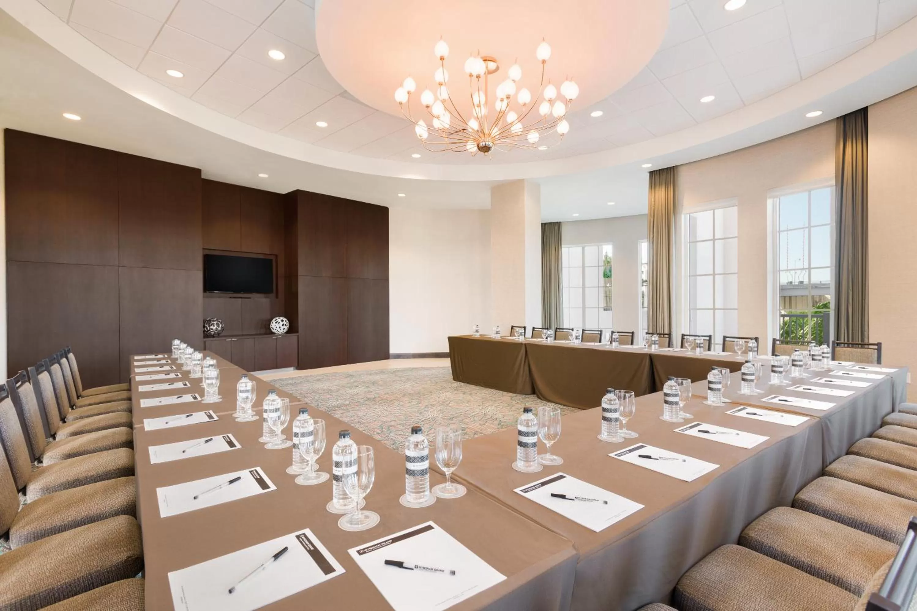 Business facilities in Wyndham Grand Jupiter at Harbourside Place