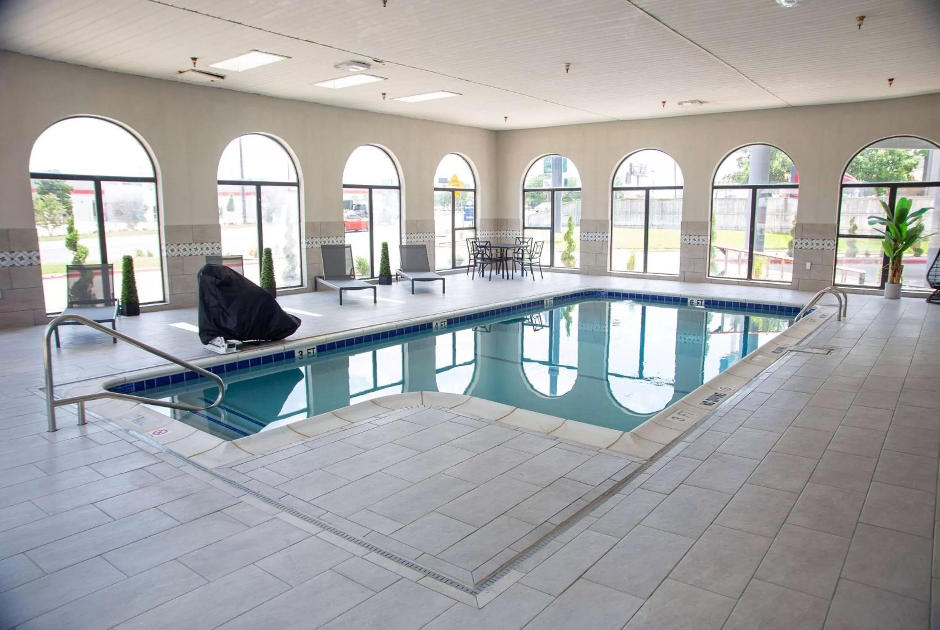 Pool view in Days Inn by Wyndham Amarillo - Medical Center