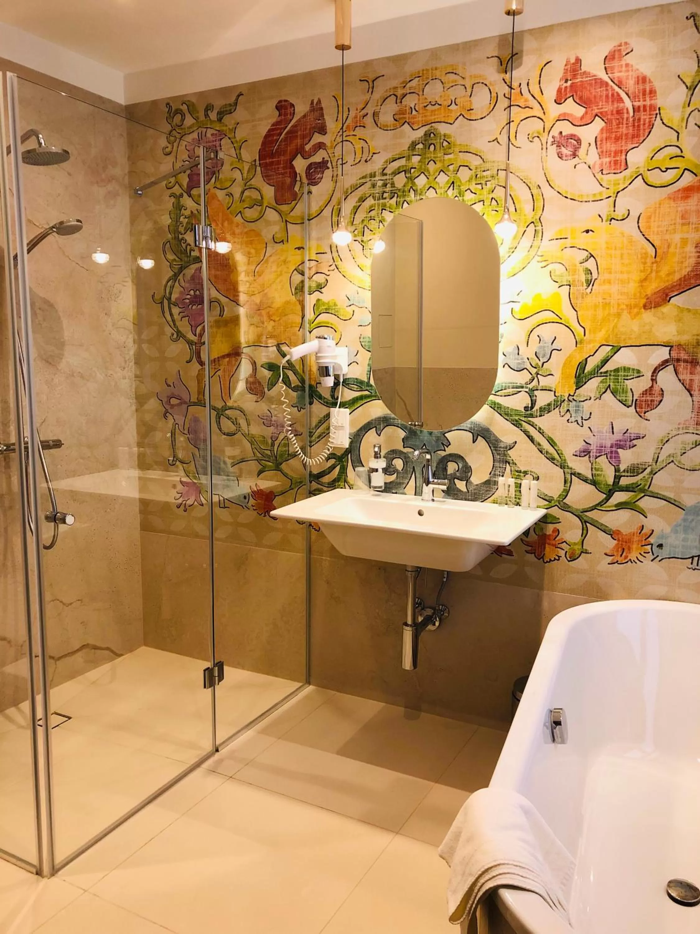 Shower in Hotel Ester