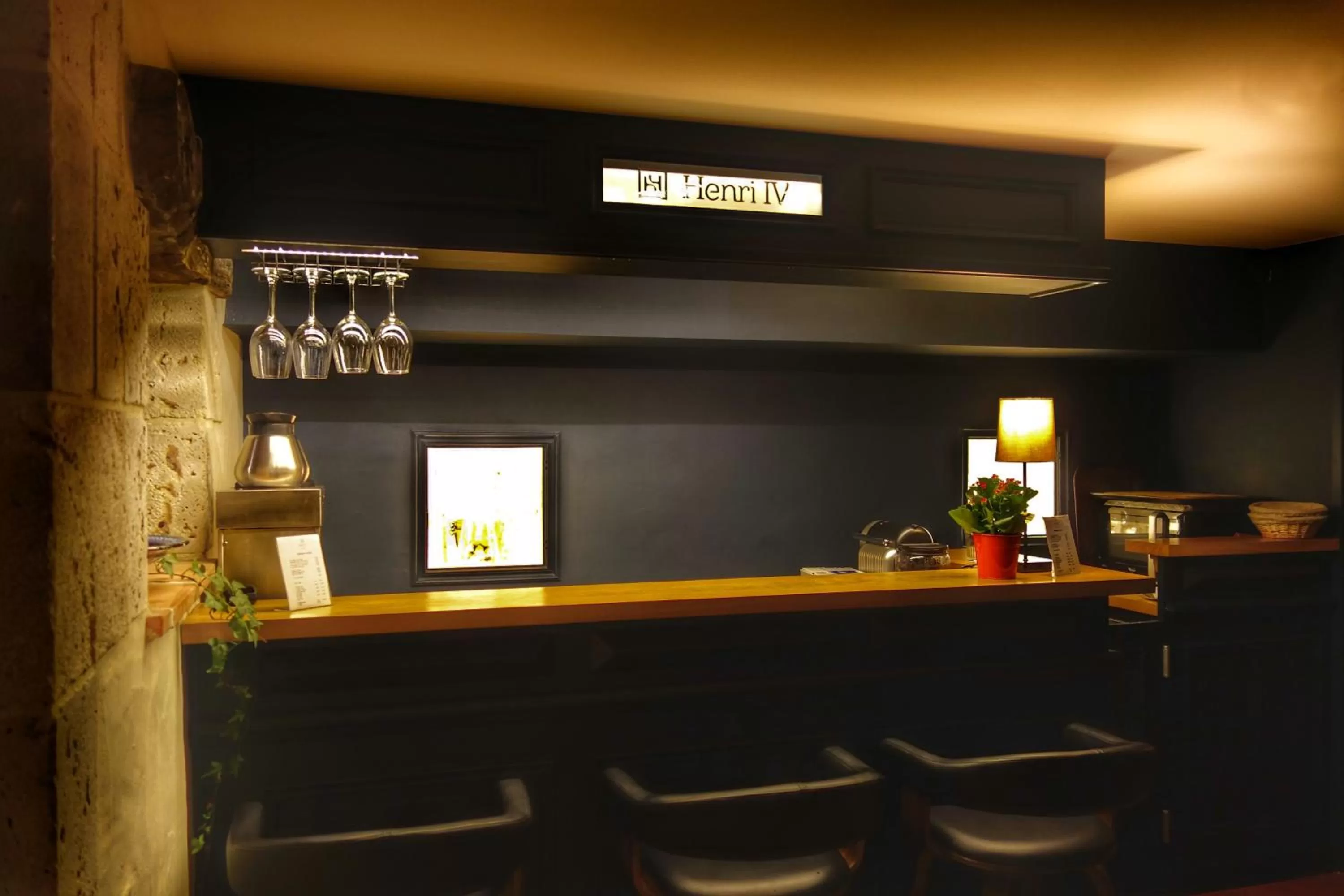Lounge or bar in Hôtel Henri IV
