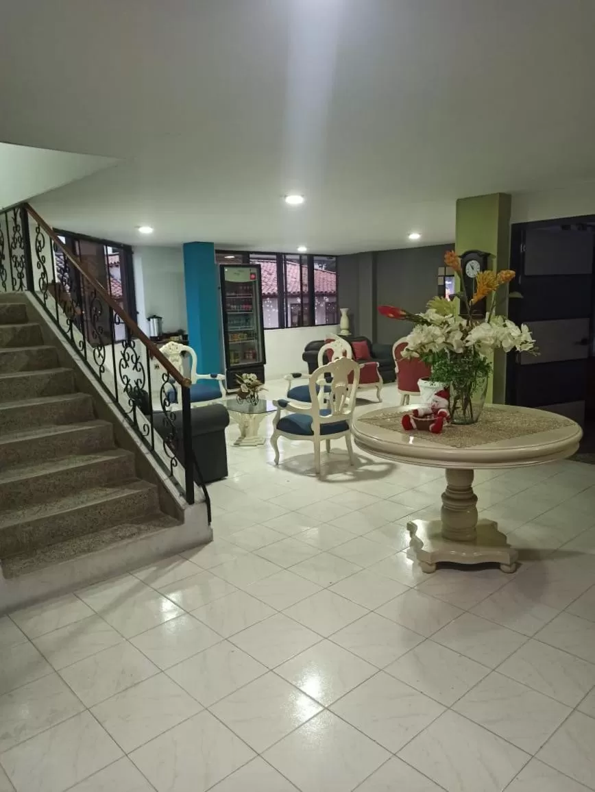 Living room in Hotel Plaza Real Ocaña