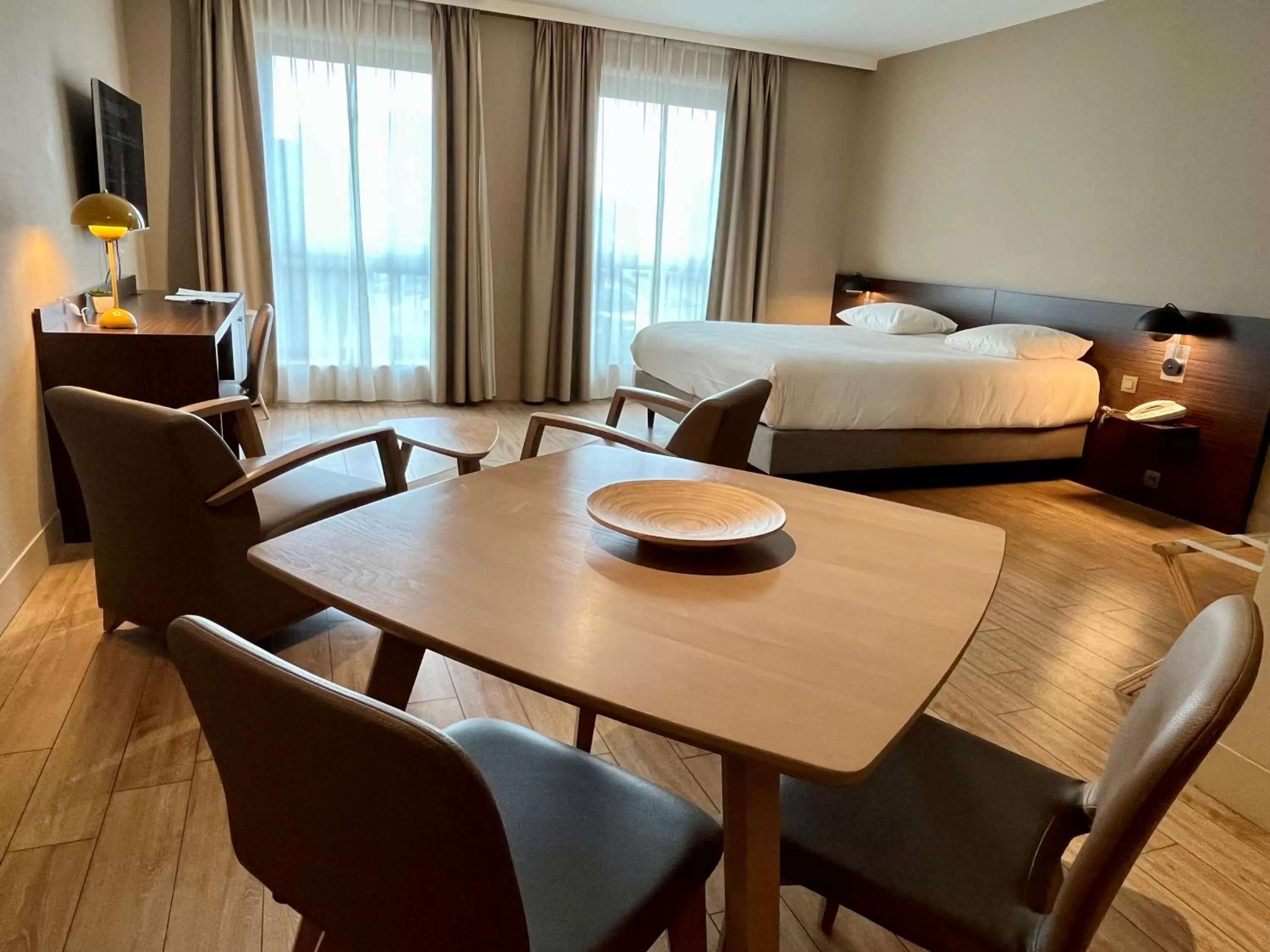 Seating area, Bed in Le Côté Vert