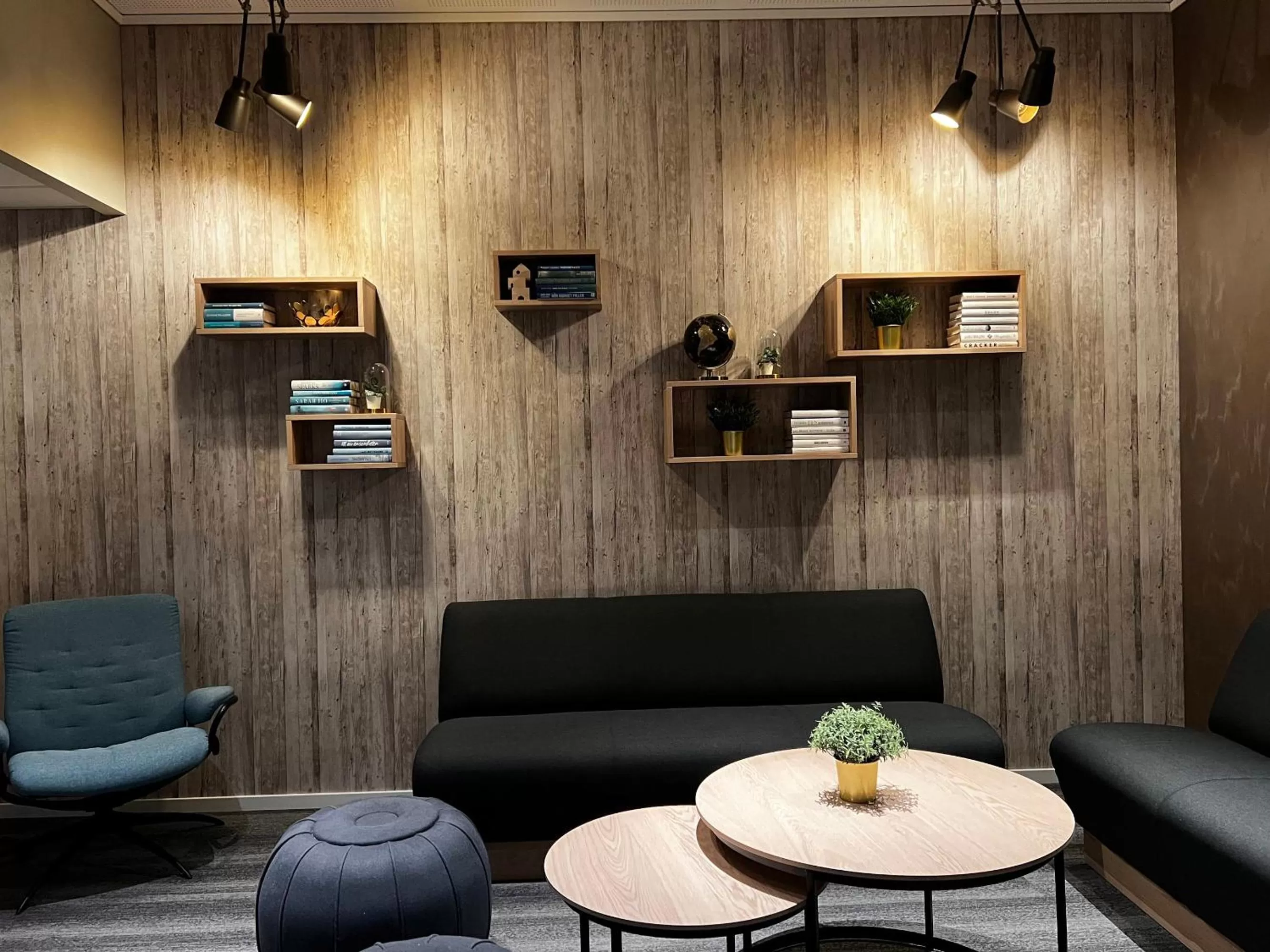 Area and facilities in Frichs Ekspress Åndalsnes