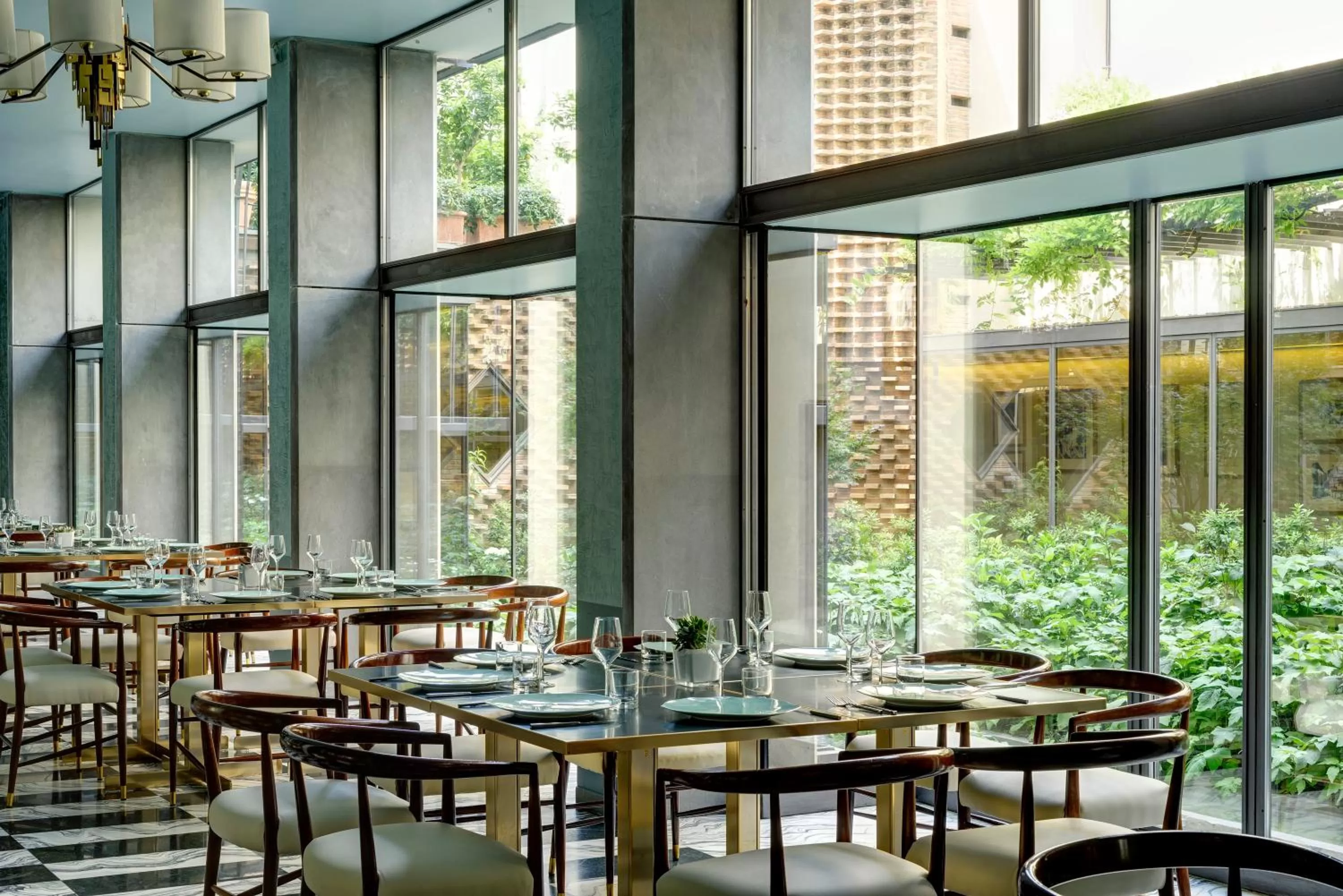 Restaurant/places to eat in Grand Hotel Minerva