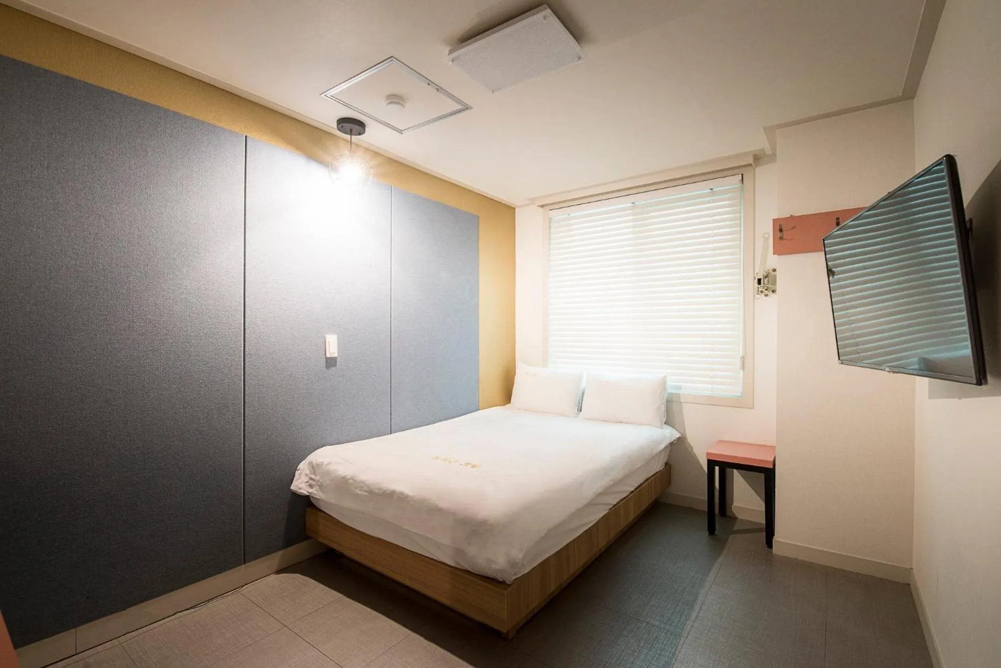 Bedroom, Bed in Champion Hotel