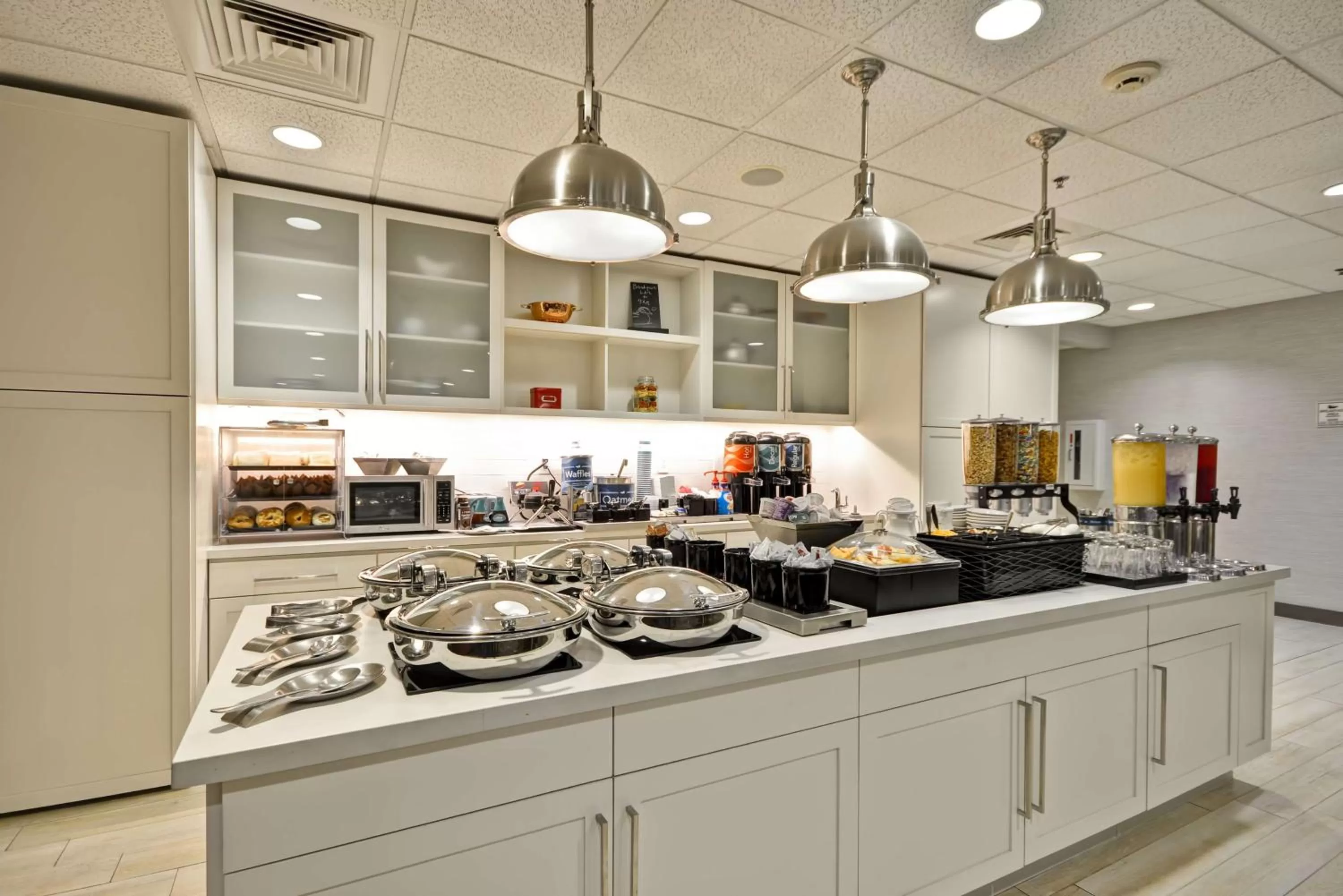 Breakfast in Homewood Suites by Hilton - Oakland Waterfront