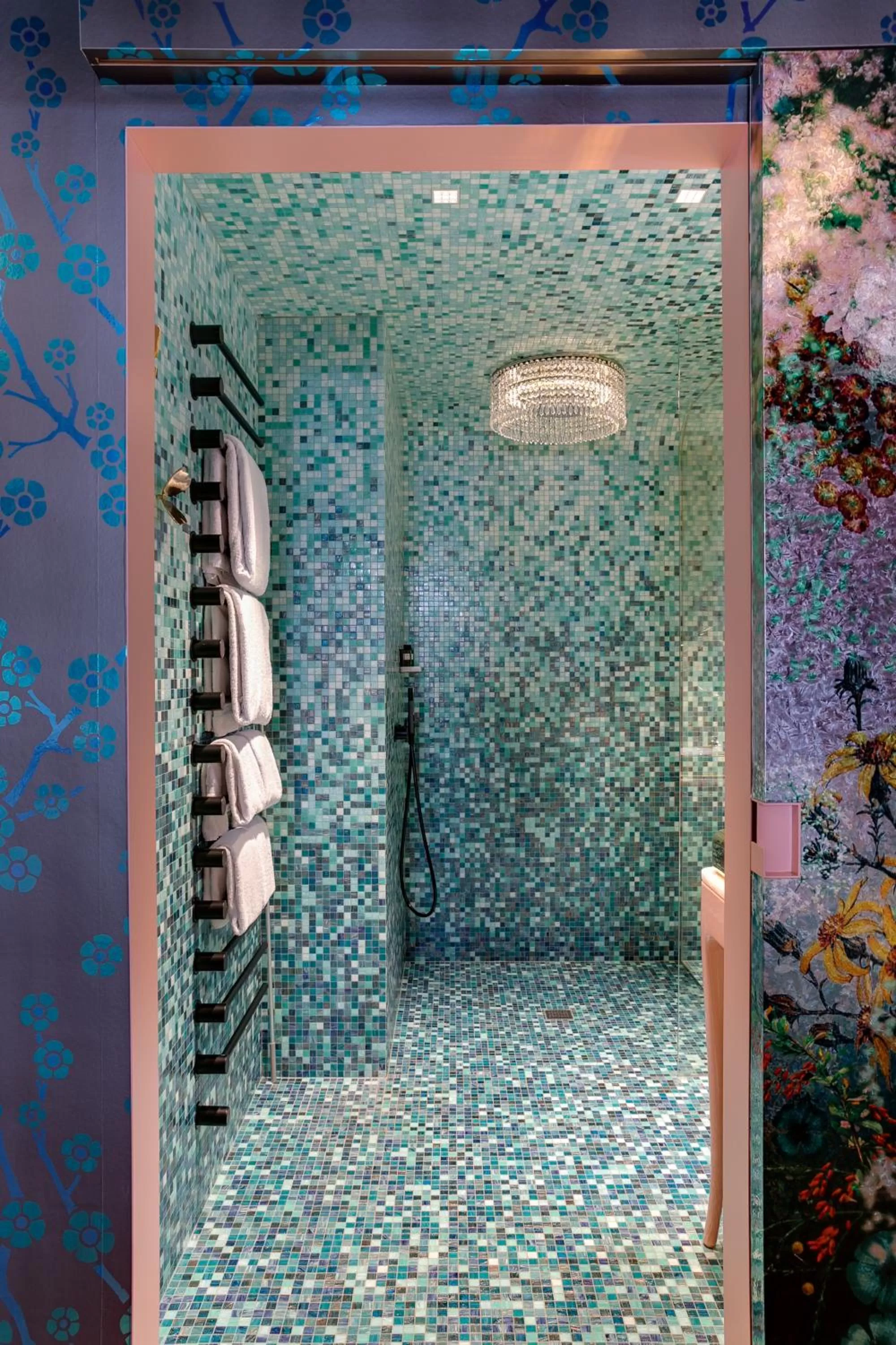 Shower in Hotel De Witte Lelie -Small Luxury Hotels of the World