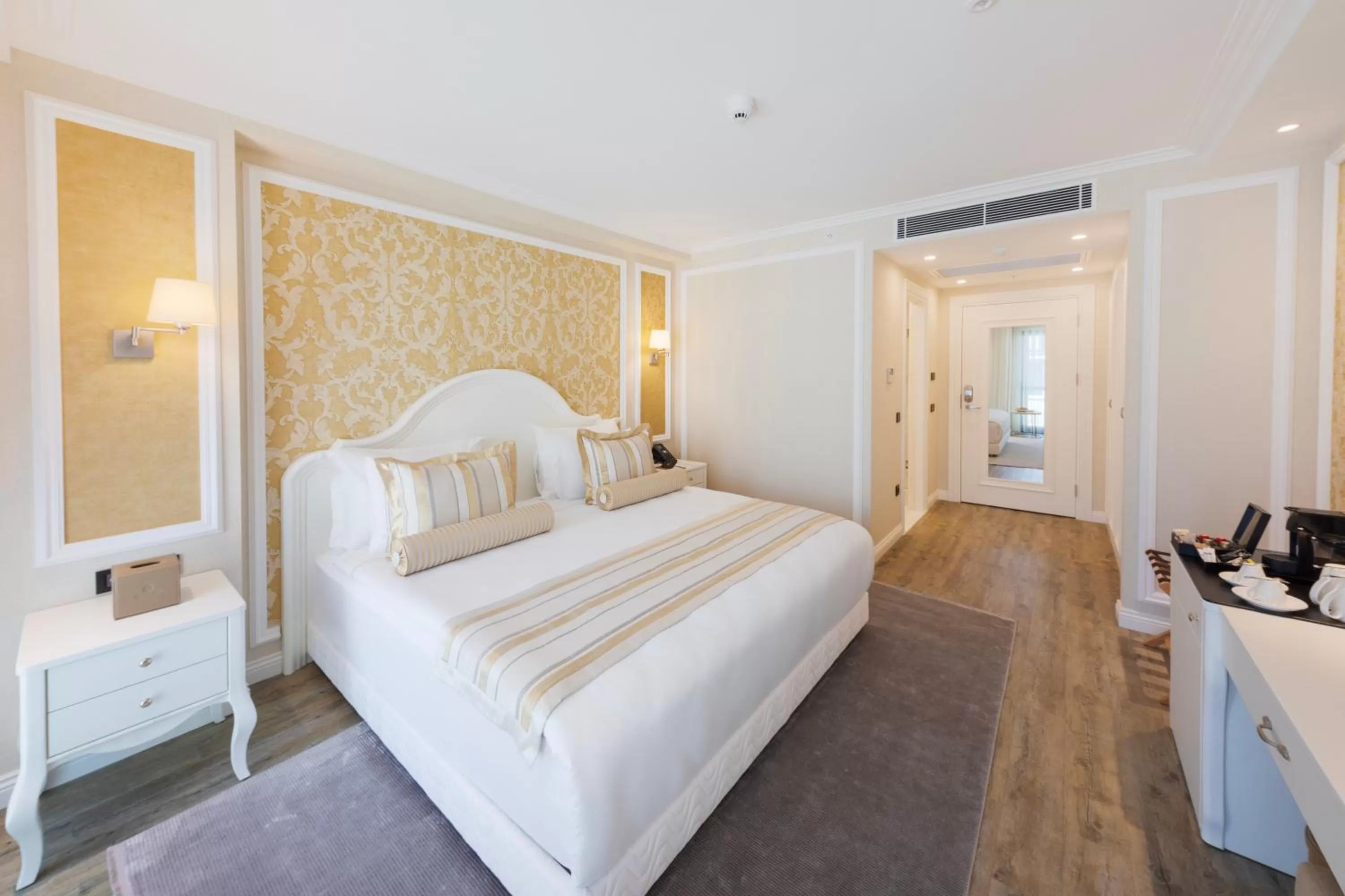 Bed in Hallmark Hotel & SPA Istanbul