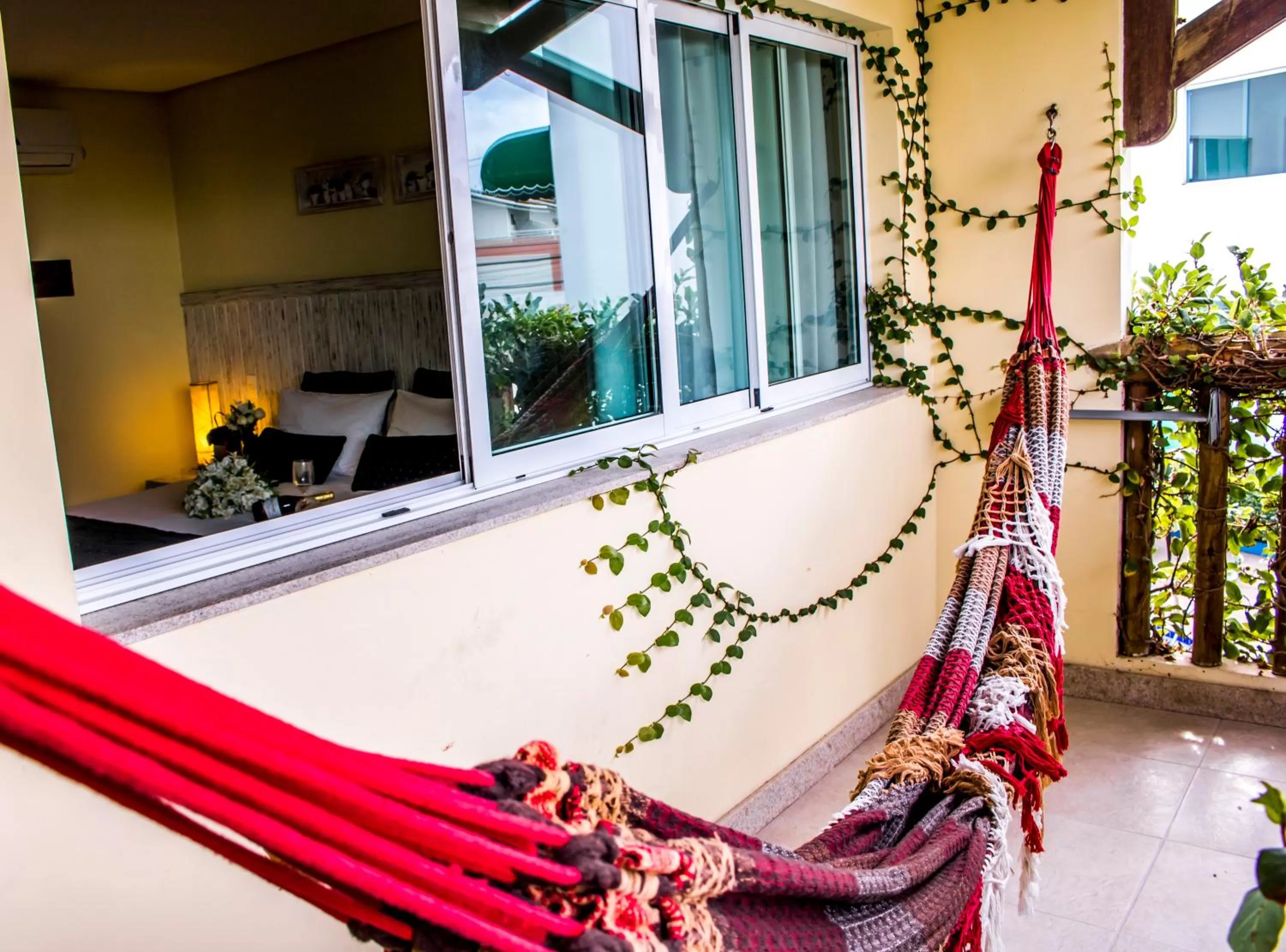 Day in Farol de Itapuã Praia Hotel