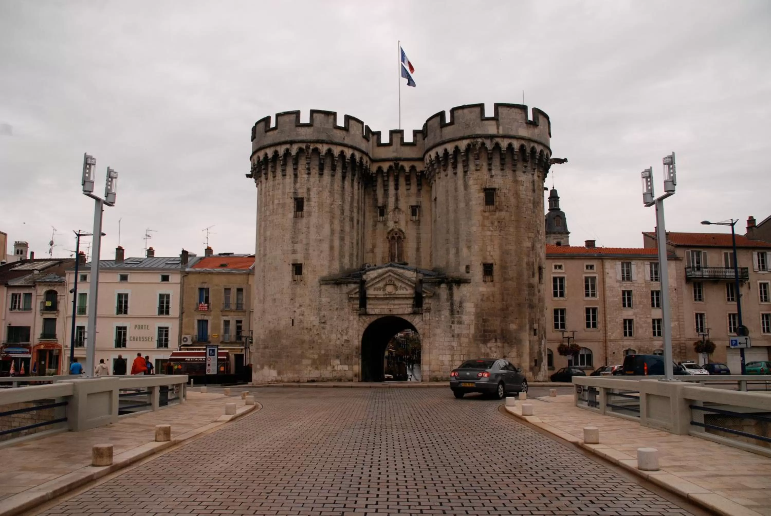 Nearby landmark in 14-18 Meuse-Argonne