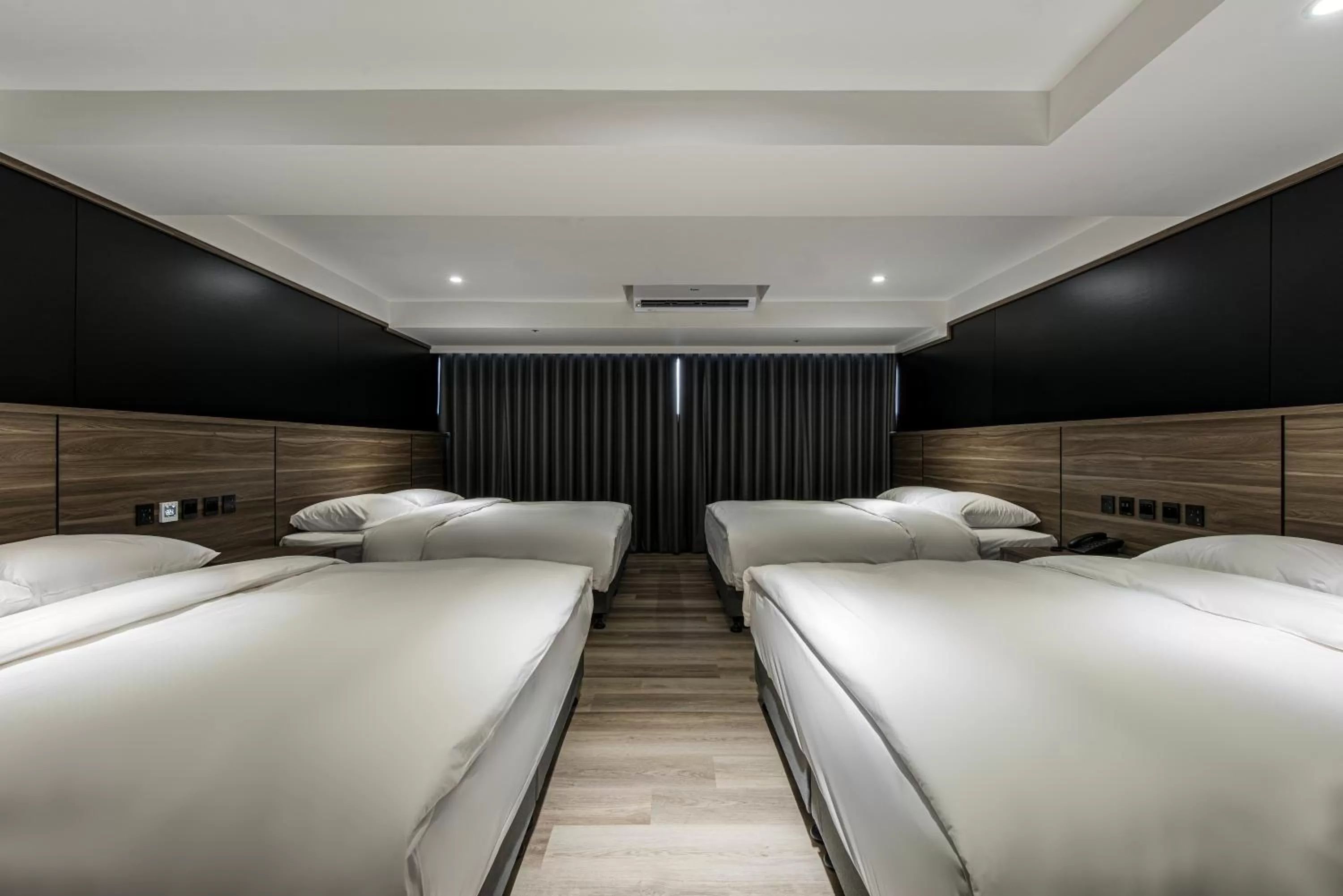 Bed in Autumn Willow Hotel