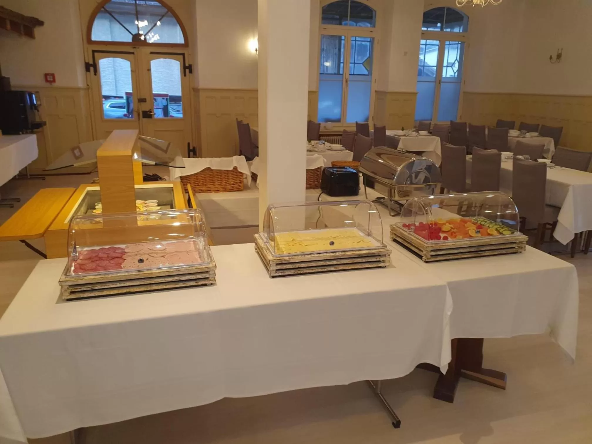 Restaurant/places to eat in Hasli Lodge