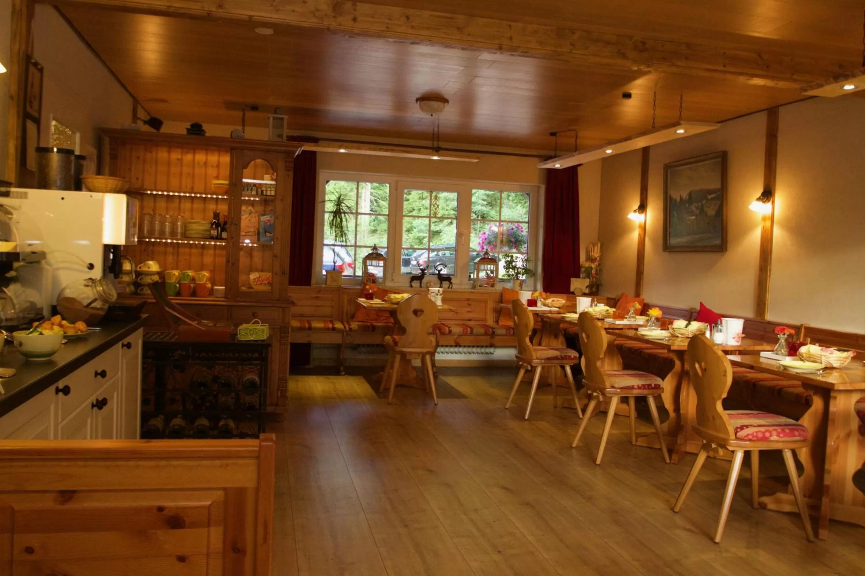 Restaurant/places to eat in Haus Sonneck