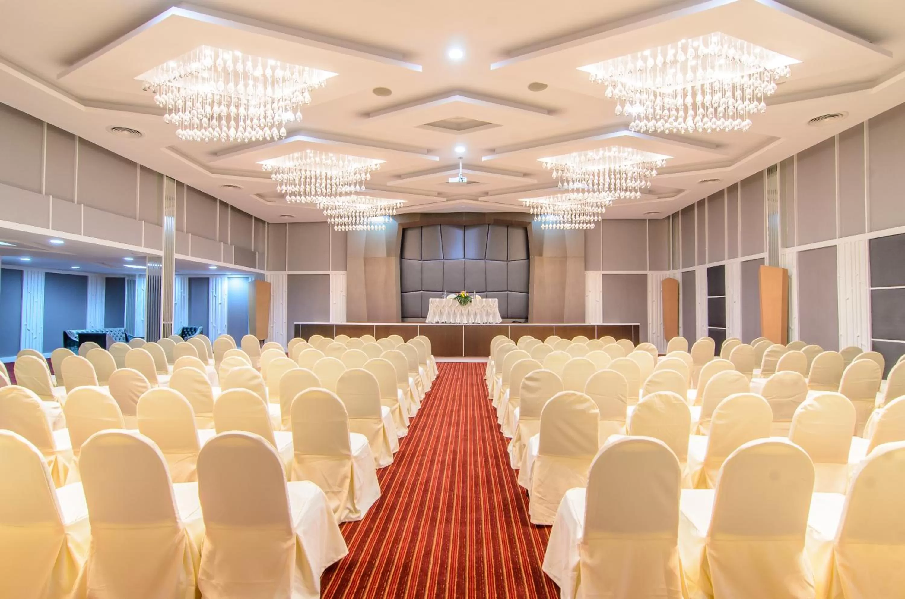 Banquet/Function facilities in The Paradiso JK Design Hotel