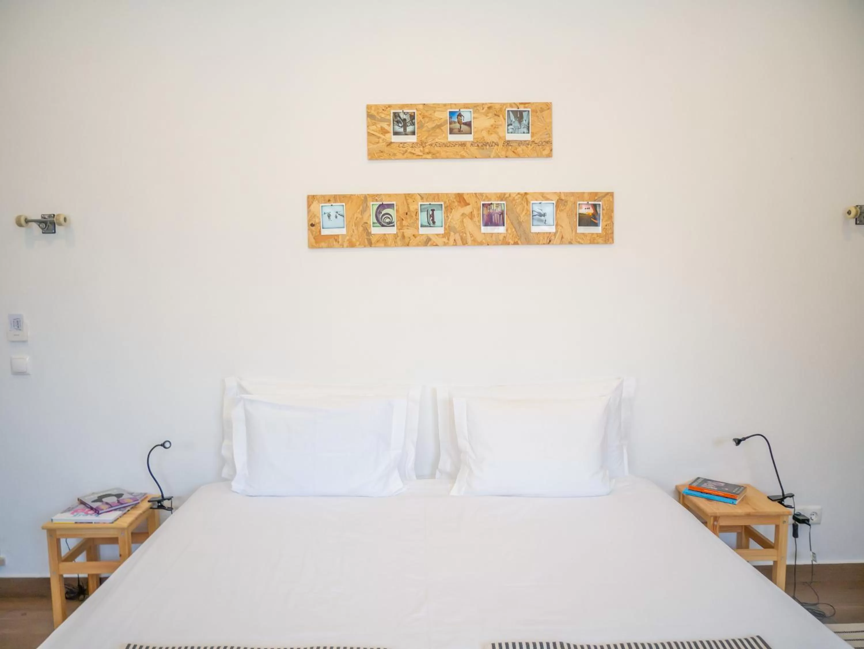 Bed in Azen Cool House