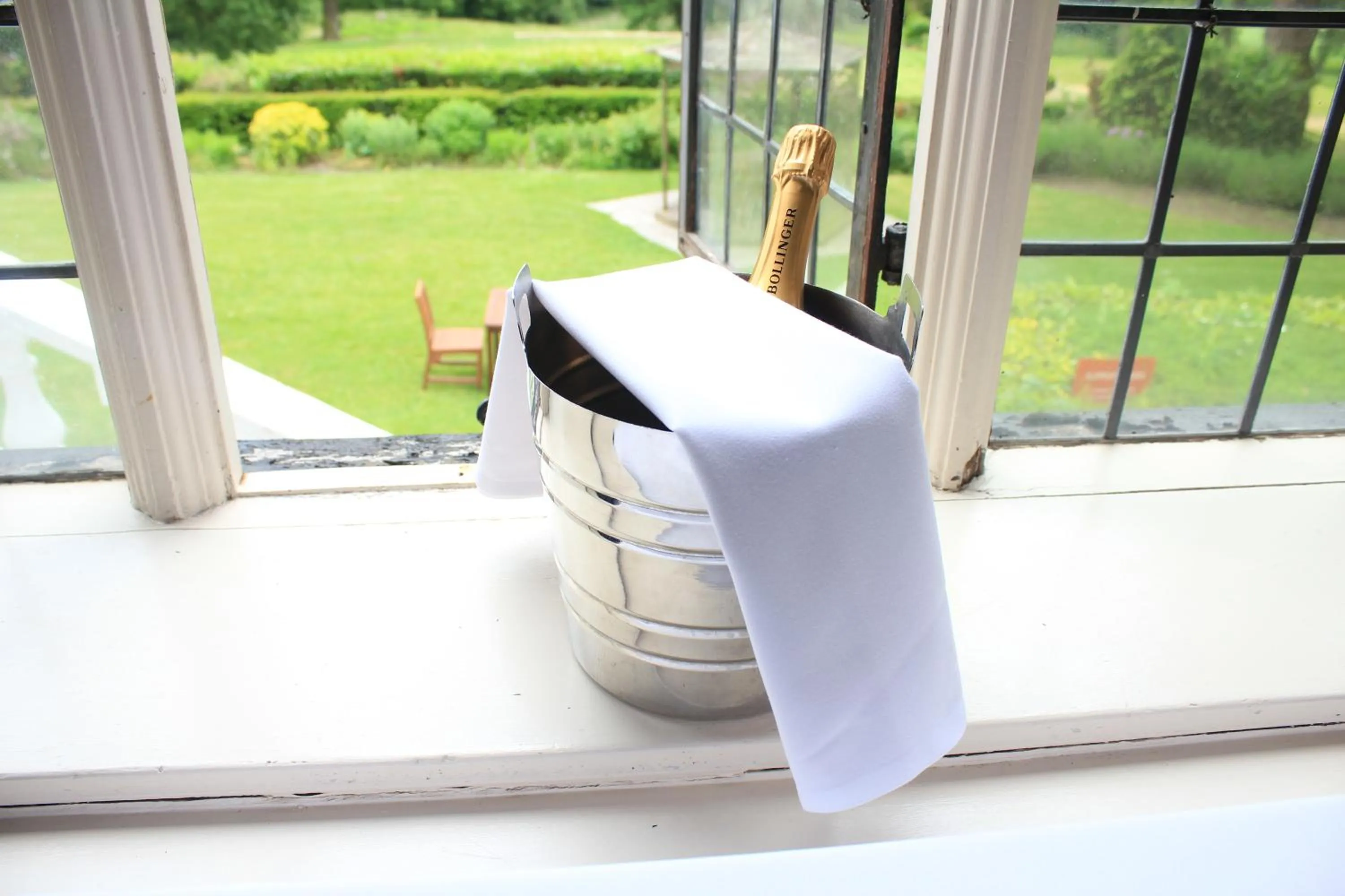 Garden view in The Manor Elstree