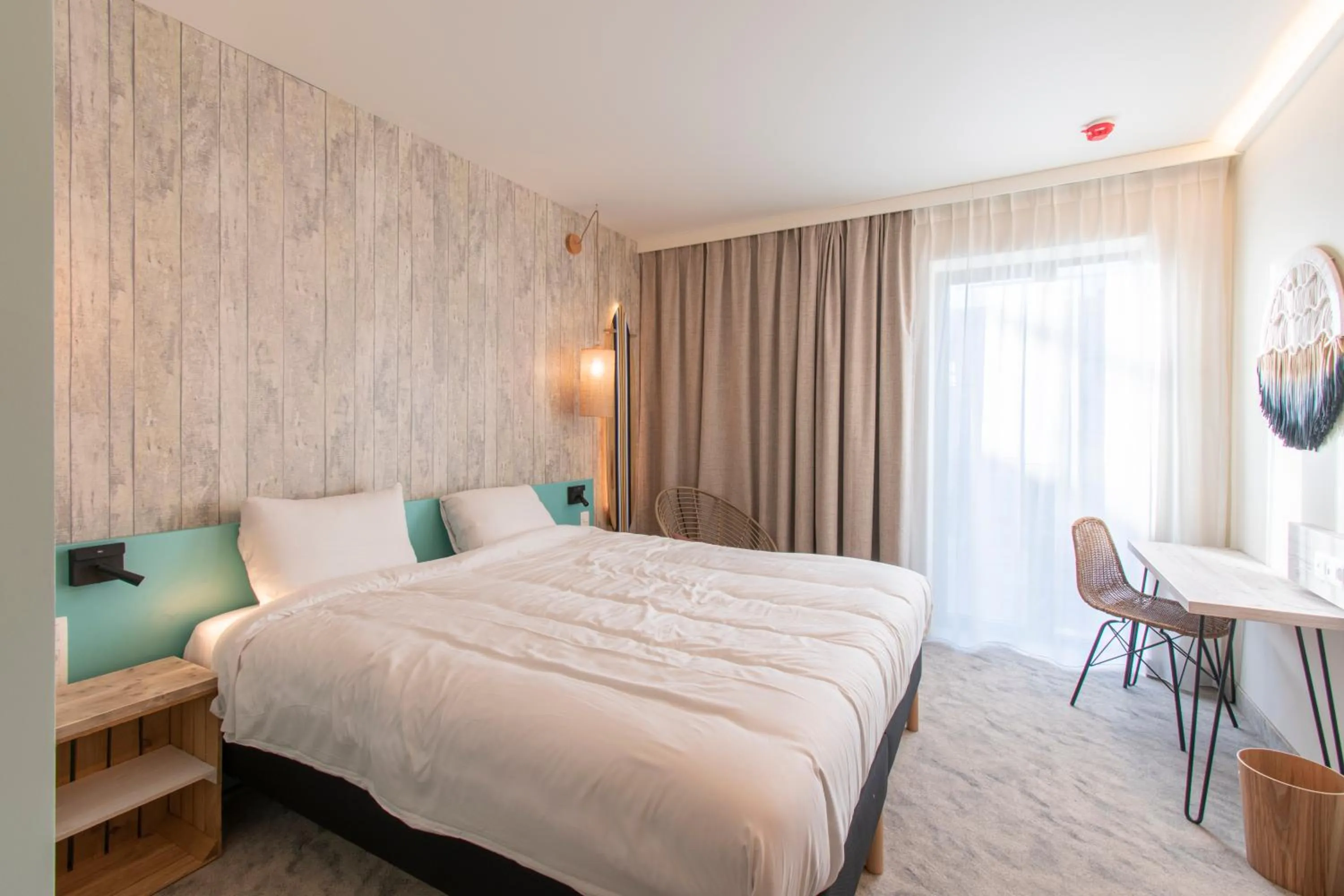 Photo of the whole room, Bed in ibis Styles Bredene