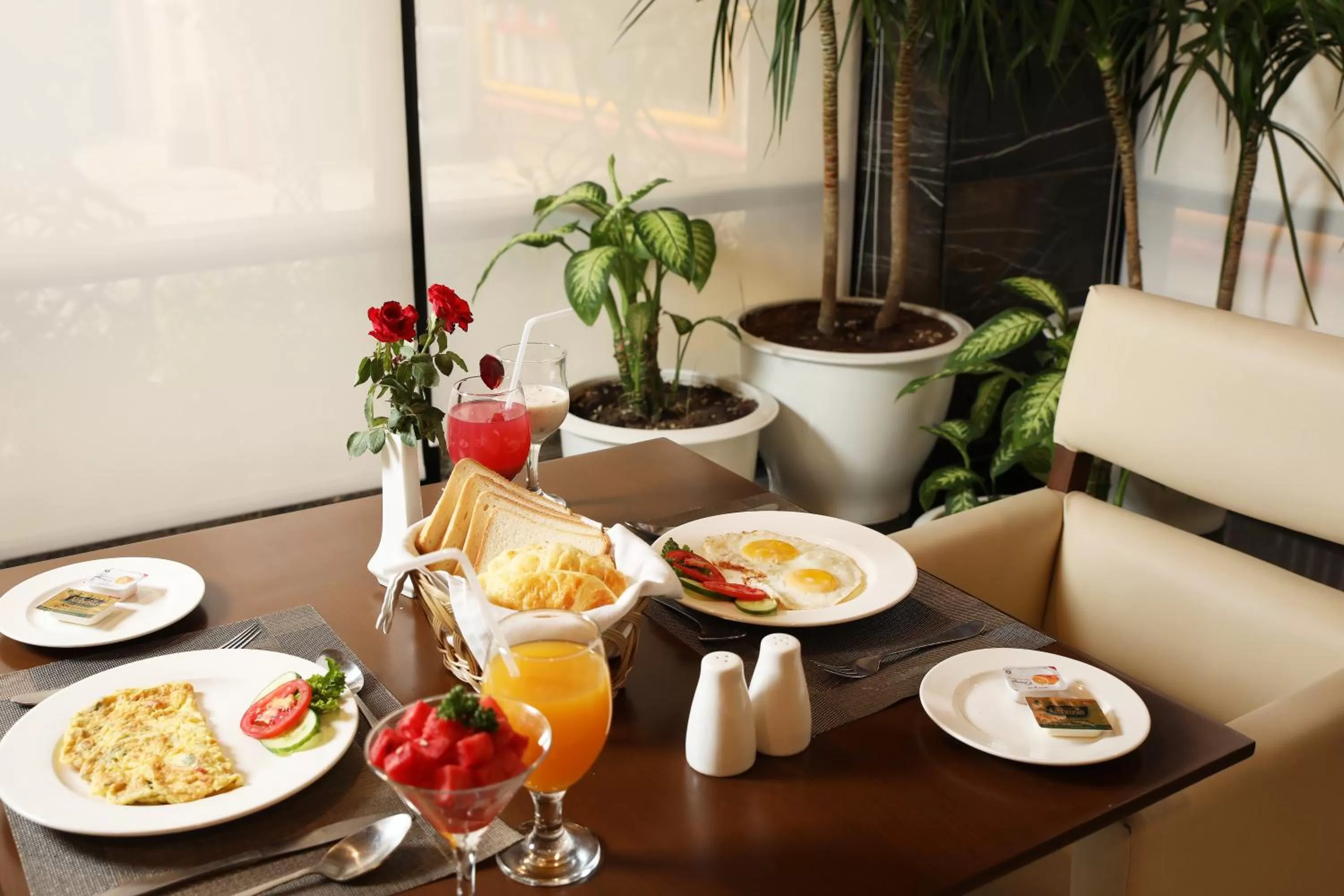 Restaurant/places to eat in Avari Xpress Multan