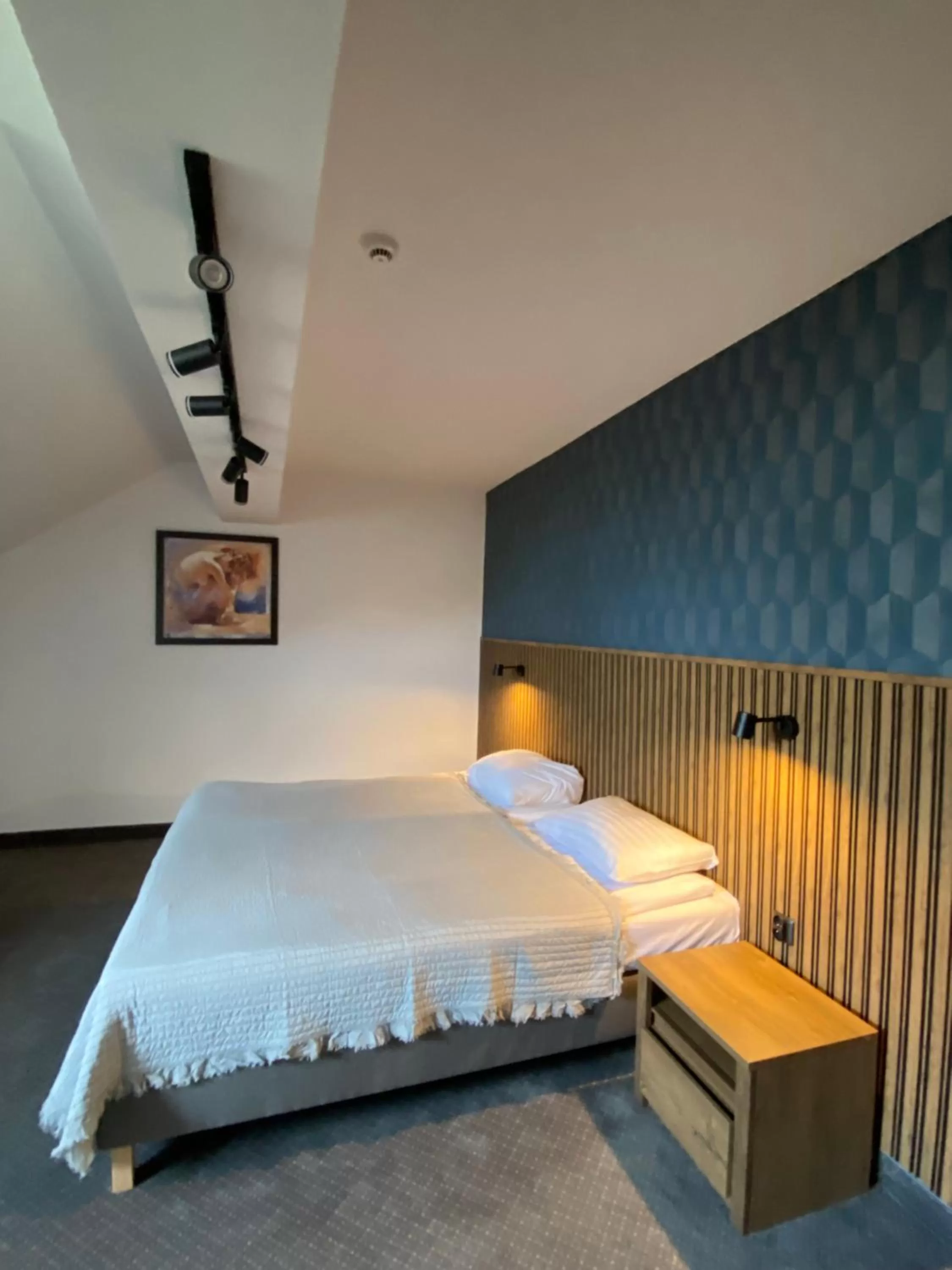 Bed in HOTEL CICHA WODA NIEPORĘT