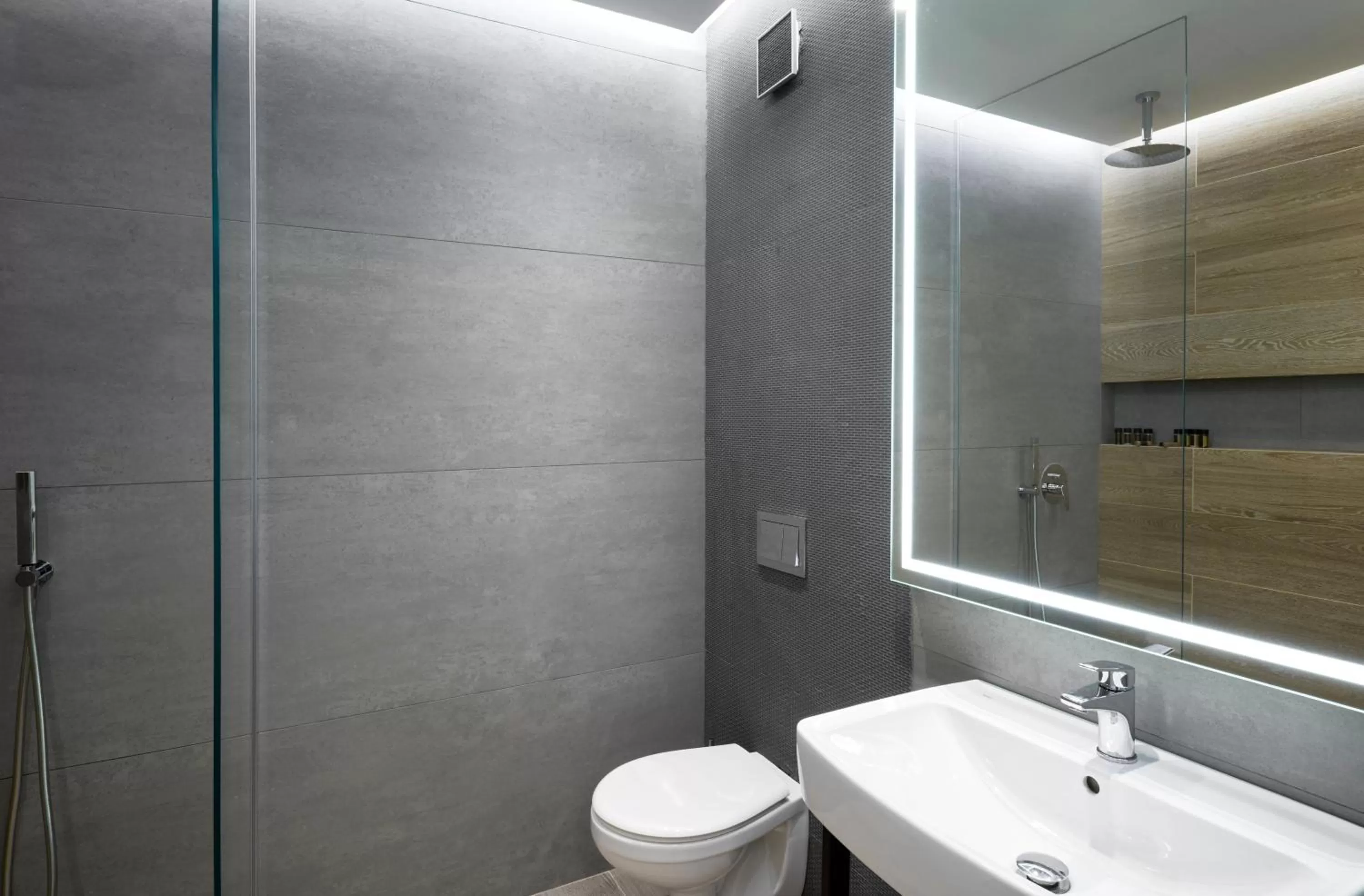 Shower in Adella Boutique Hotel - Free Secured Parking