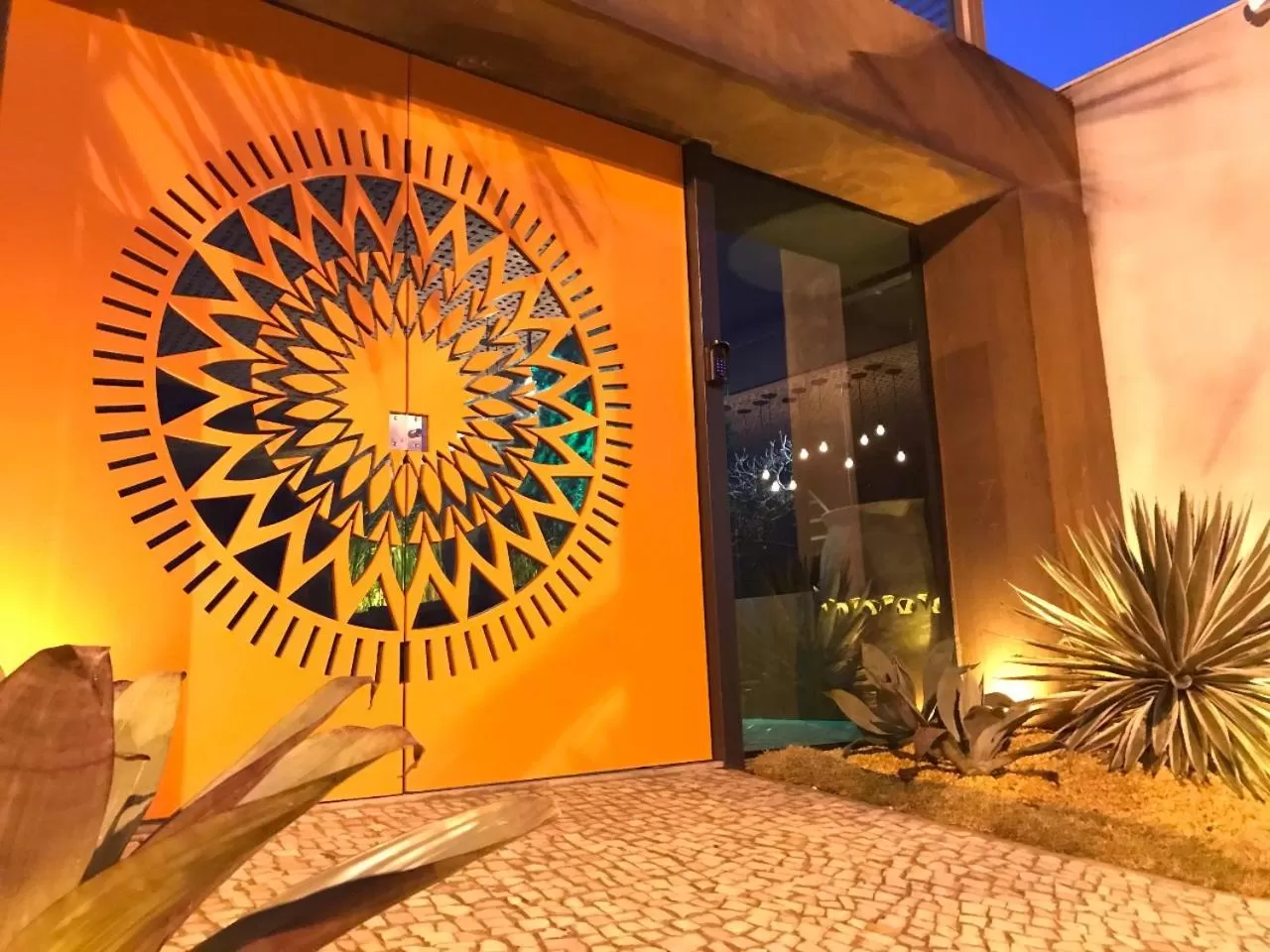 Facade/entrance in Bravo Pousada Design