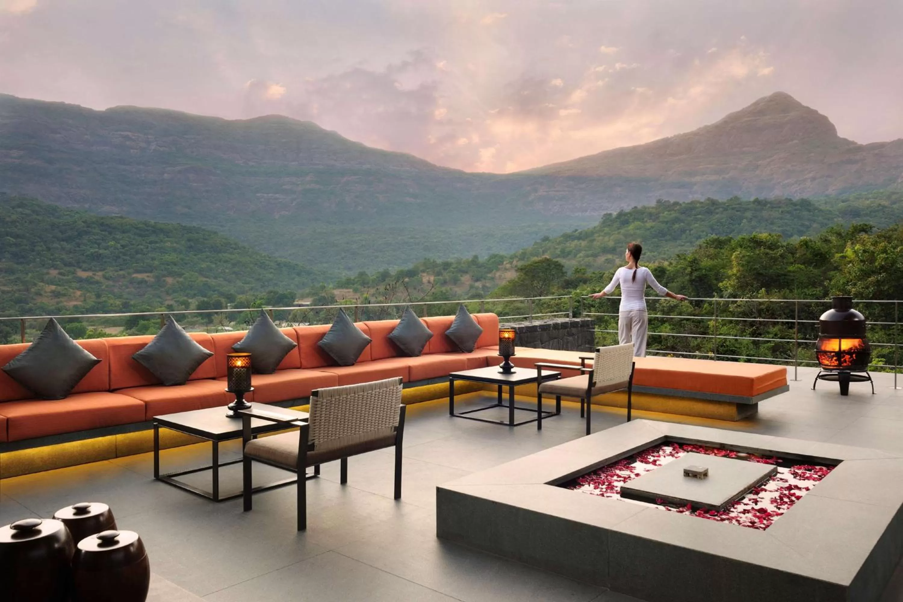 Lounge or bar in Dharana at Shillim All Inclusive Luxury Wellness Retreat