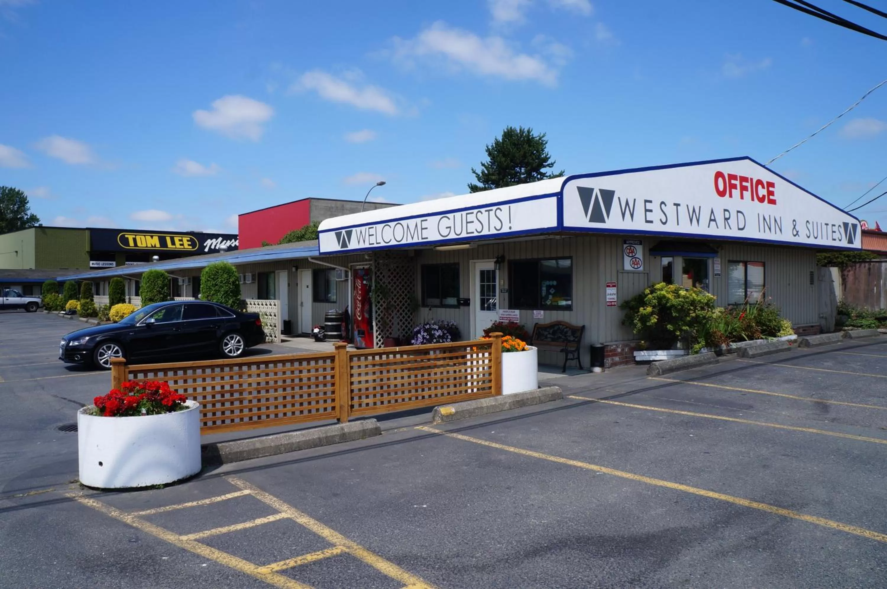 Facade/entrance in Westward Inn & Suites