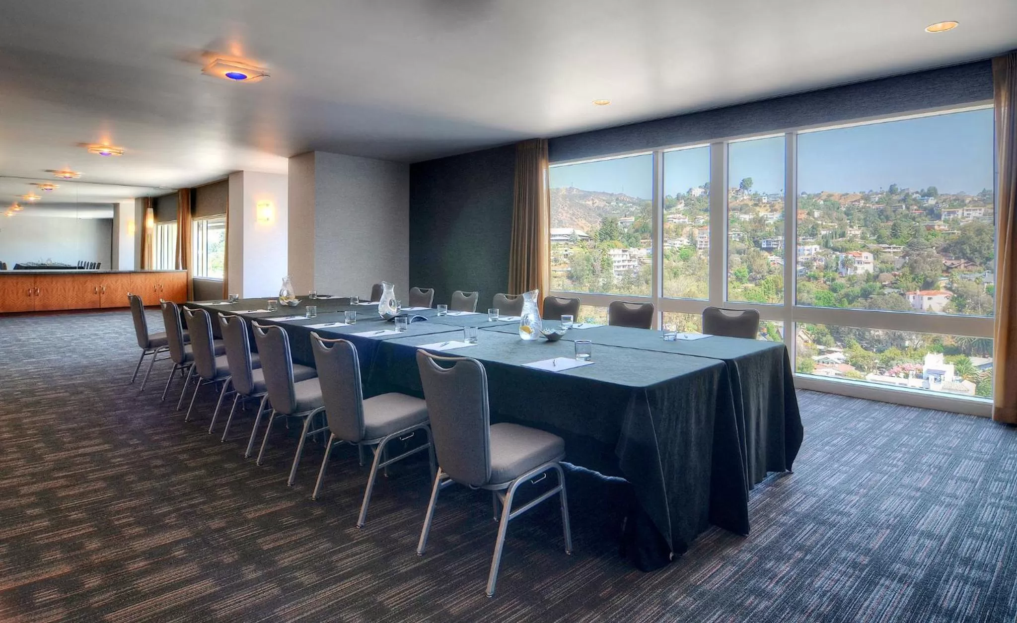 Meeting/conference room in Loews Hollywood Hotel