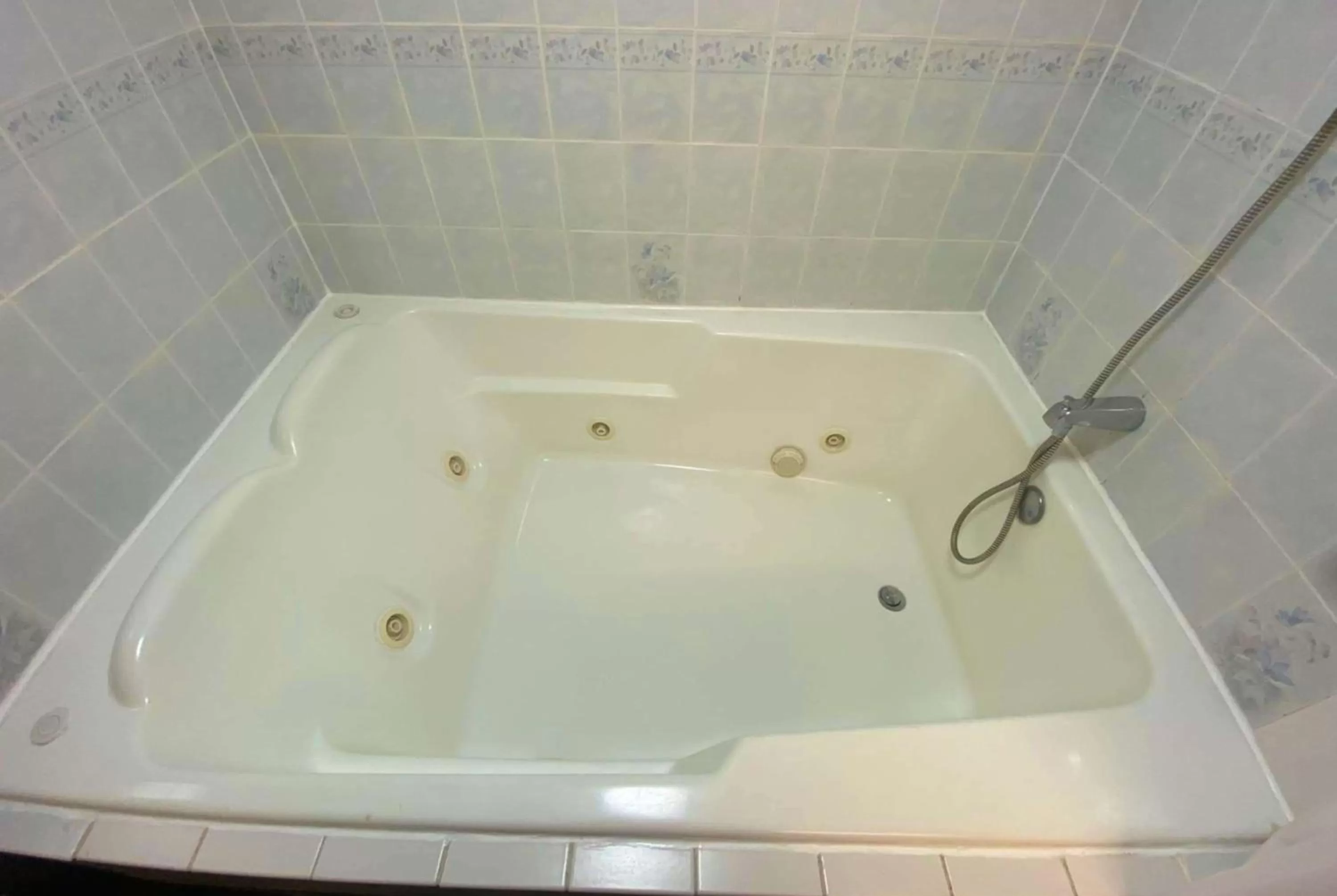 Photo of the whole room in Baymont by Wyndham McDonough