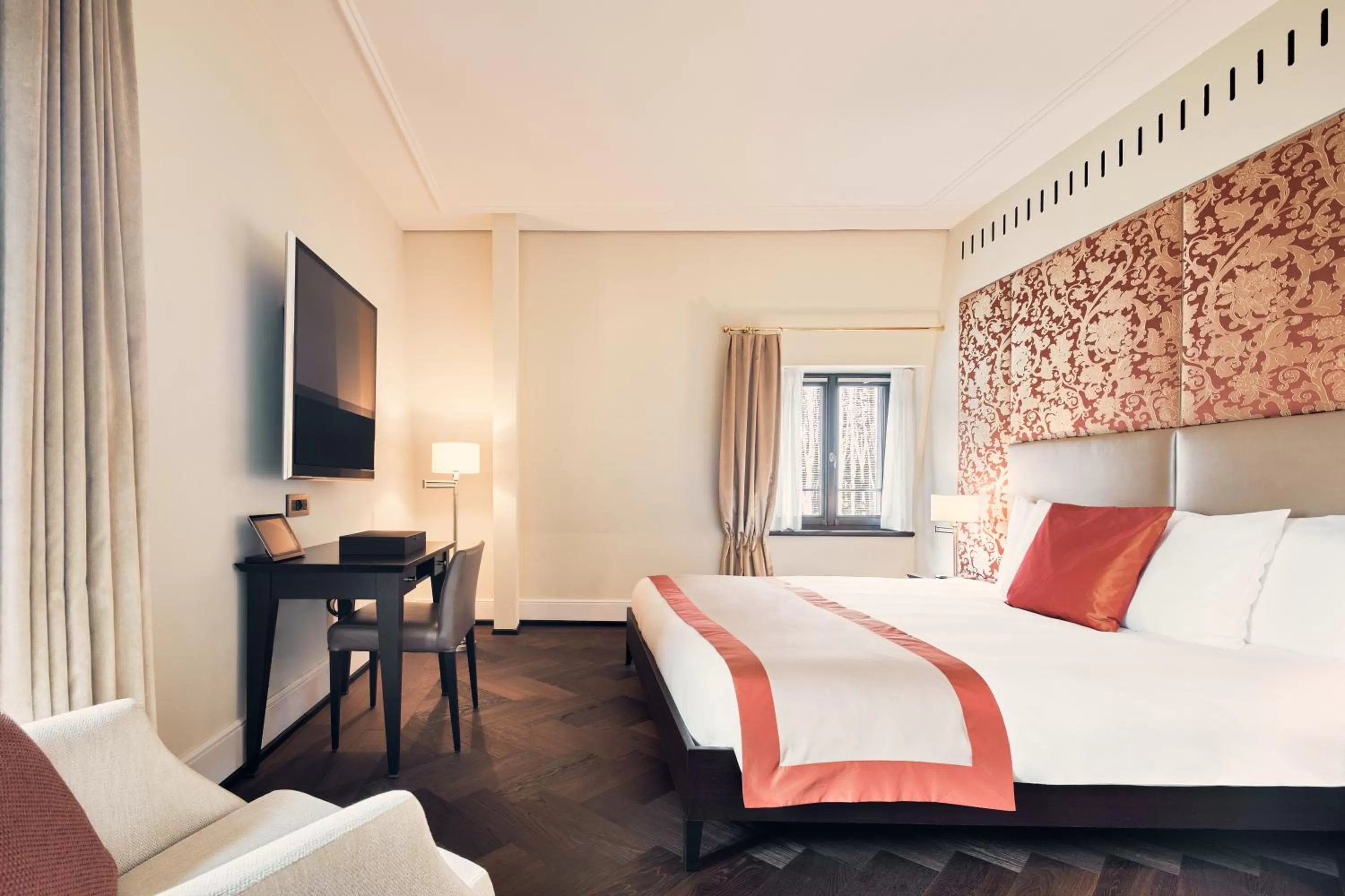 Bedroom, Bed in The Dolder Grand - City and Spa Resort Zurich