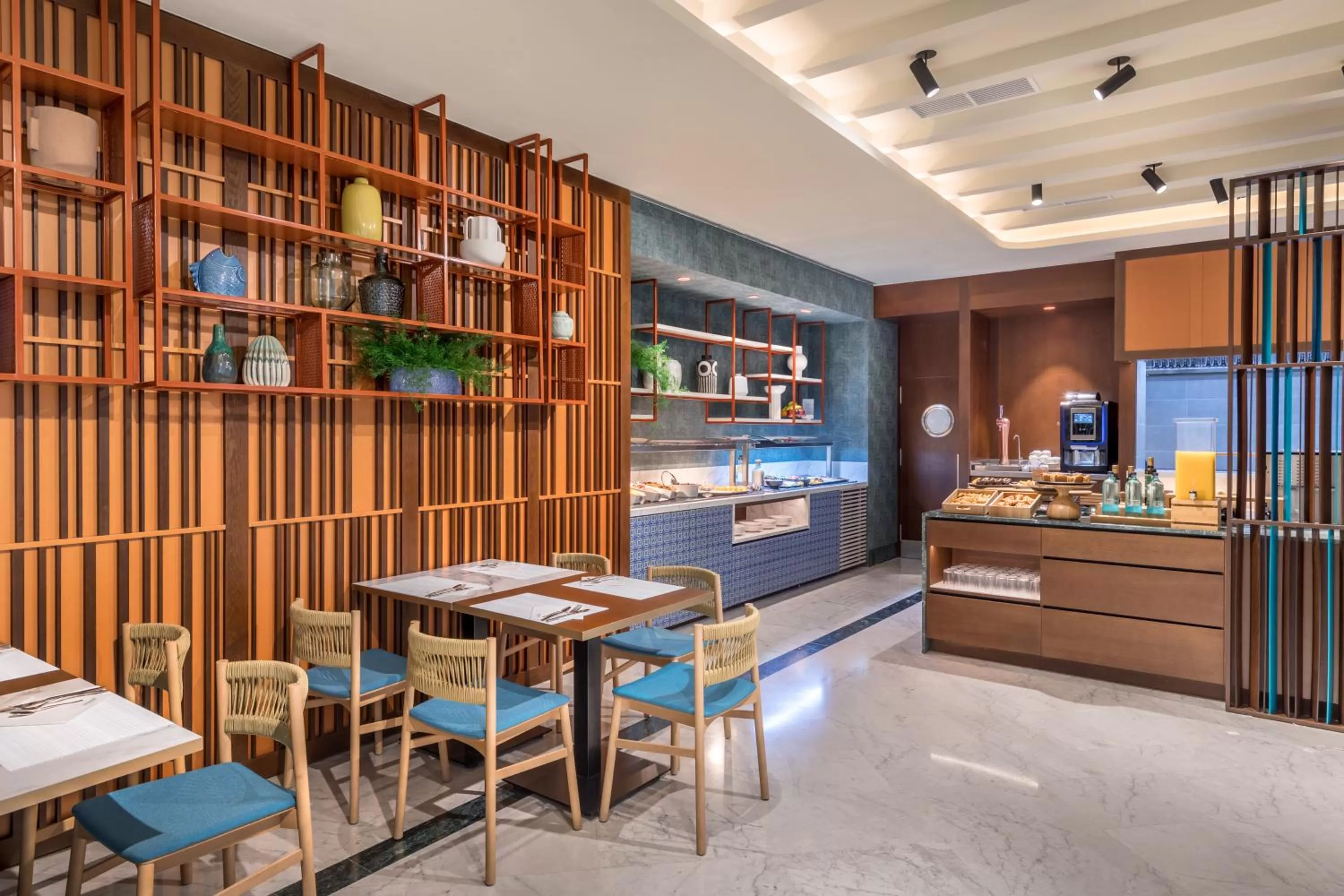 Restaurant/places to eat in Occidental Sevilla Viapol