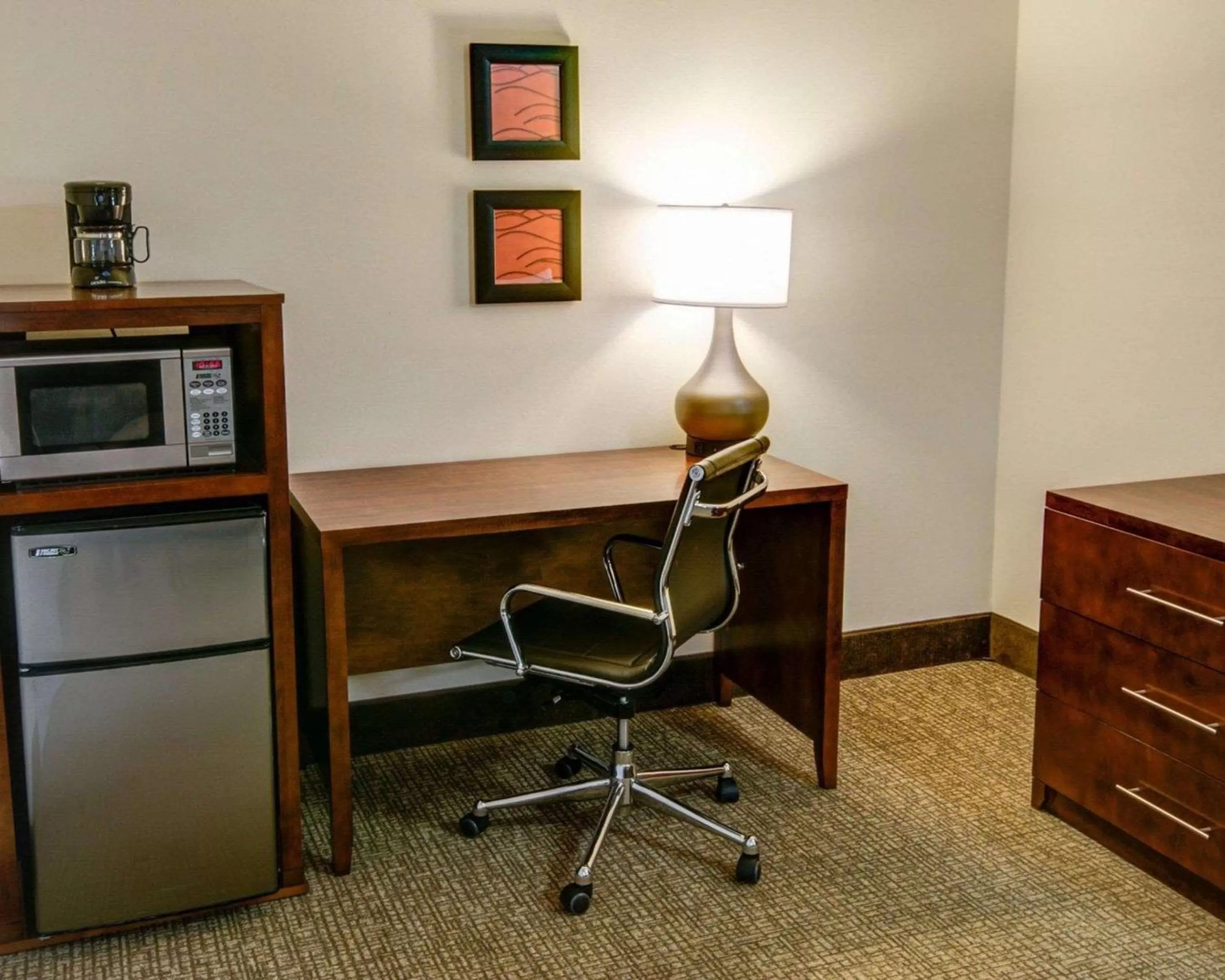 Photo of the whole room in Comfort Inn Redding Near I-5