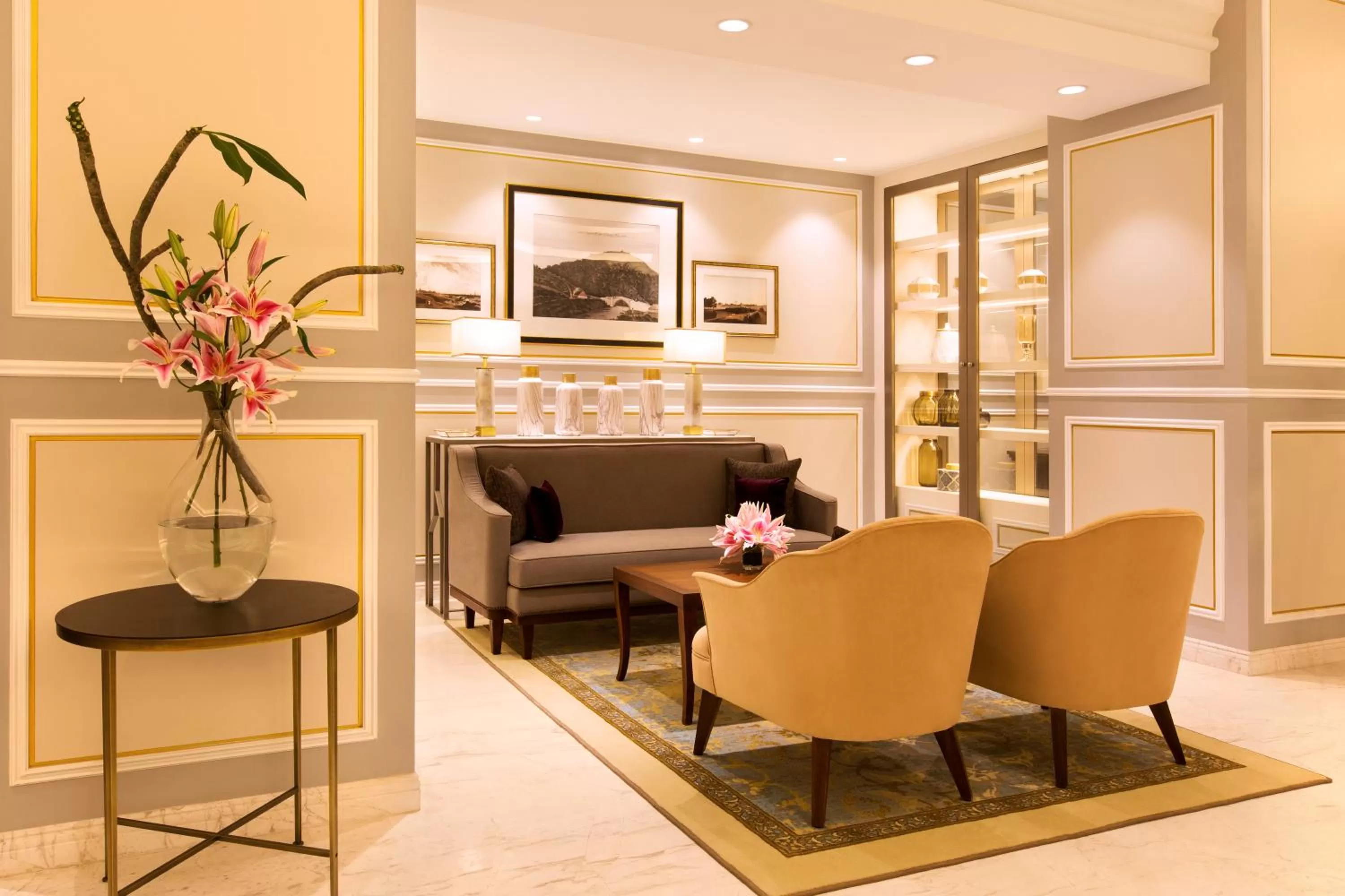 Lobby or reception in Taj Connemara, Chennai