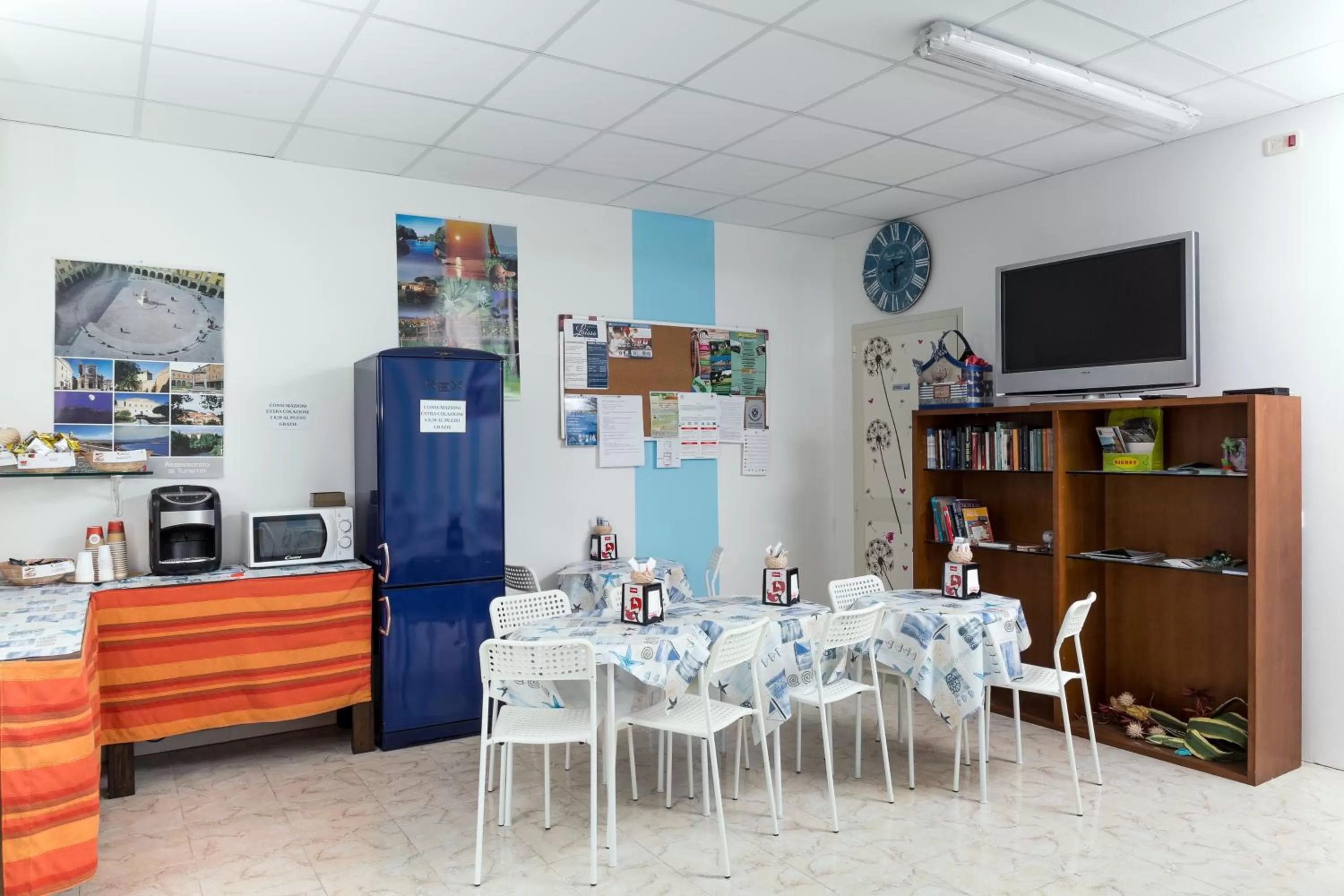 Communal lounge/ TV room in Albergo Luisss