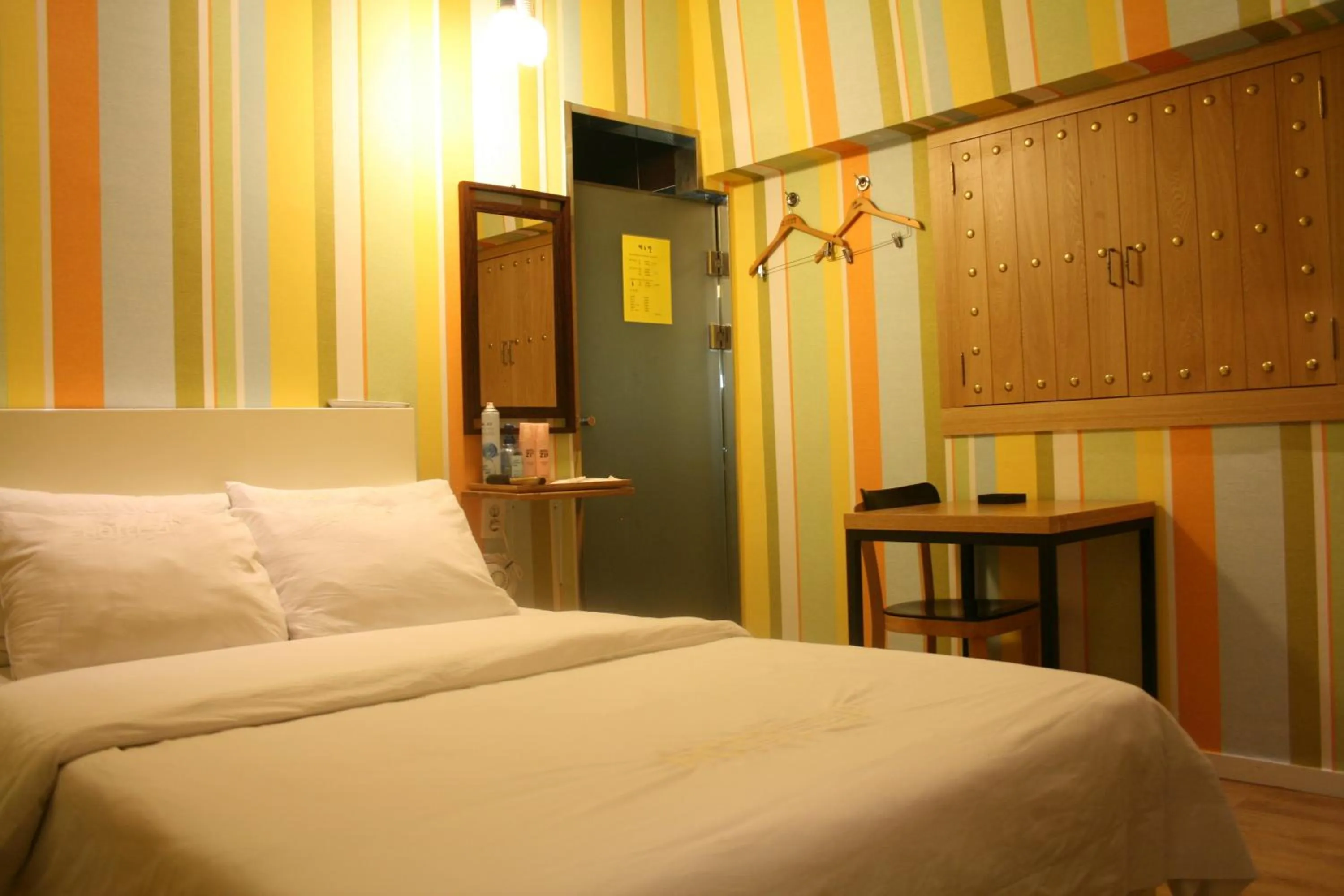 Photo of the whole room, Bed in ZIP Hotel