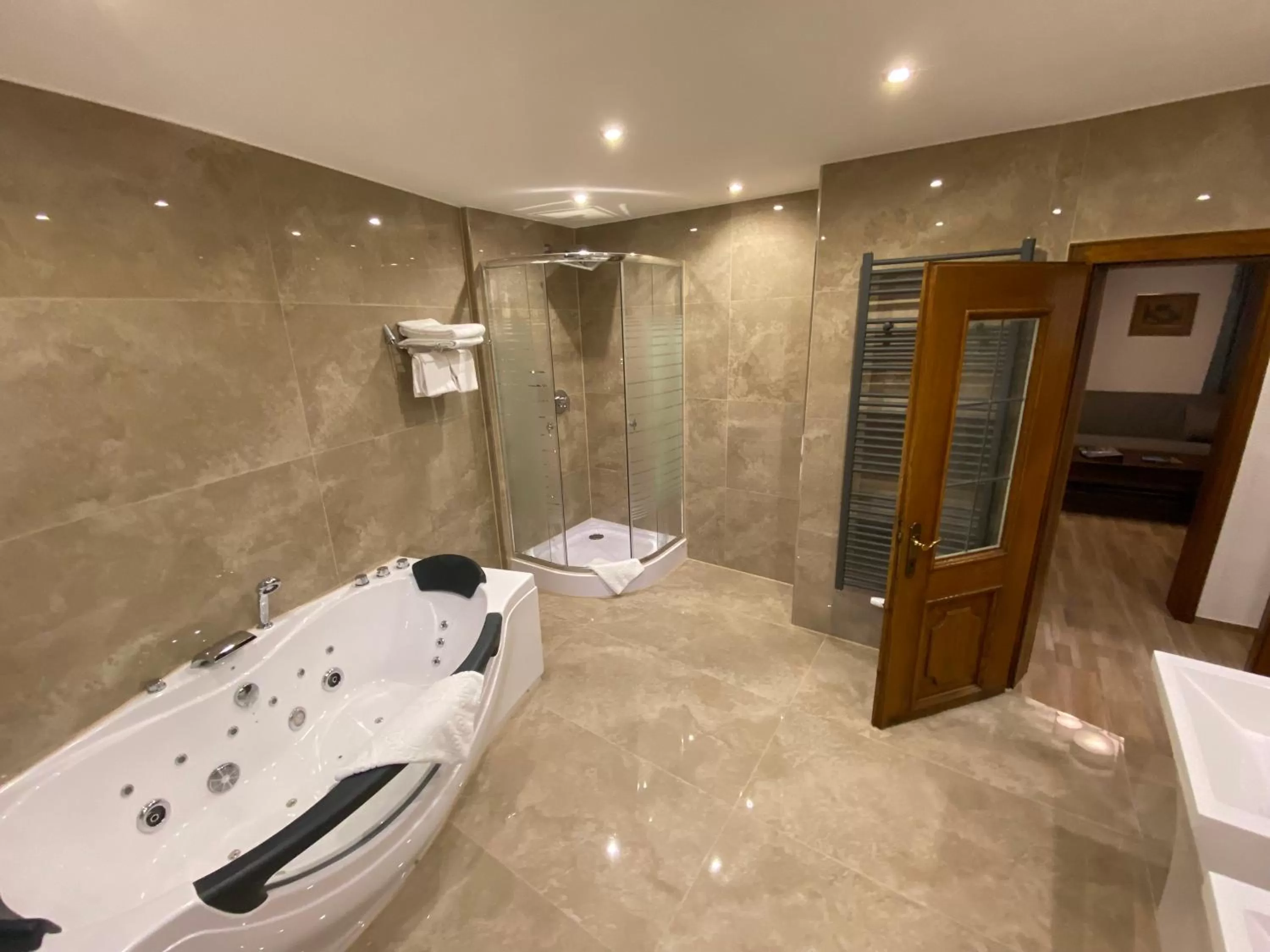 Bathroom in Atlas Posthotel