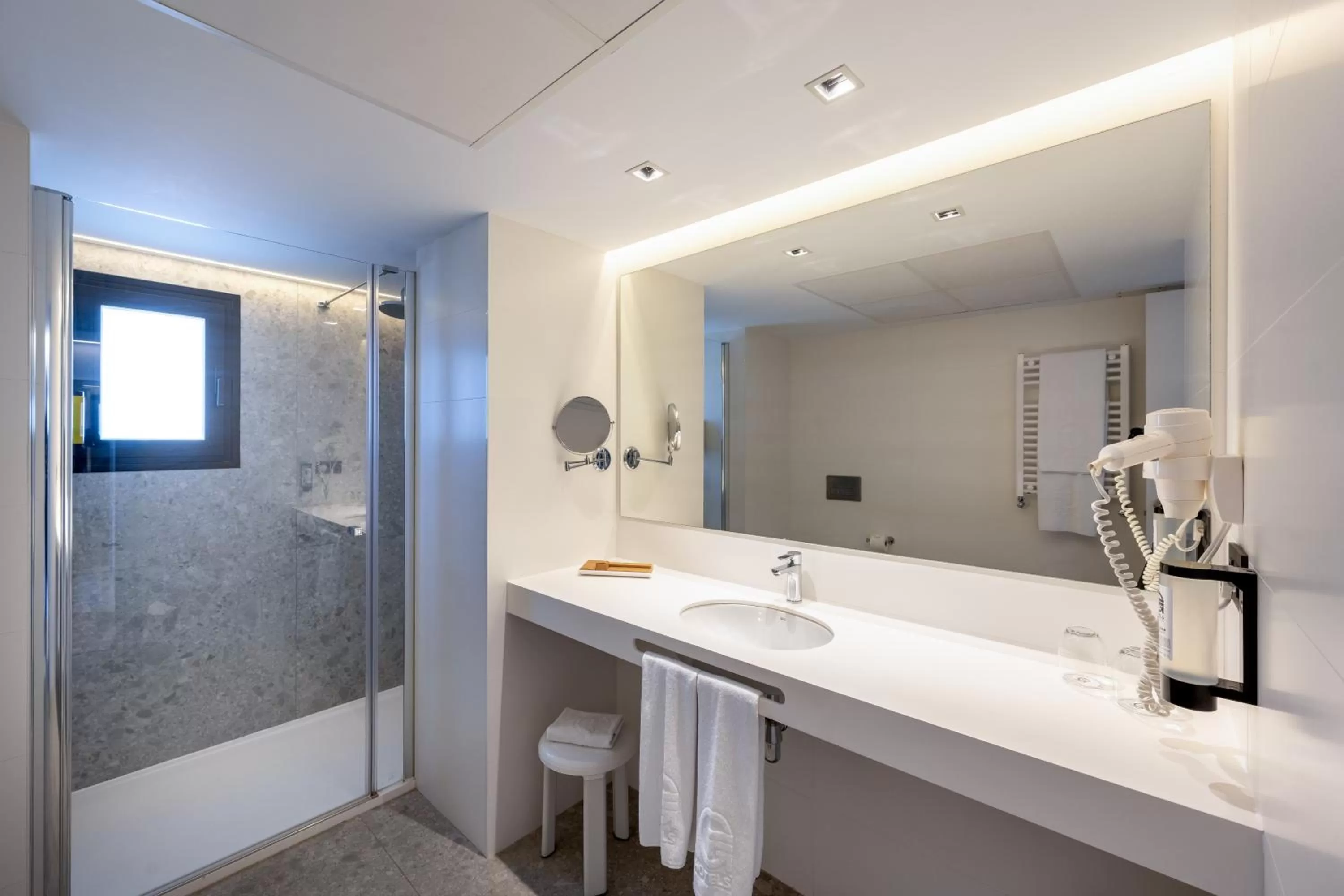 Bathroom in Climia Belroy 4 Sup